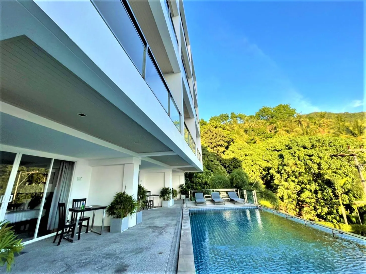 Property building in Lae Lay Suites - Karon Beach