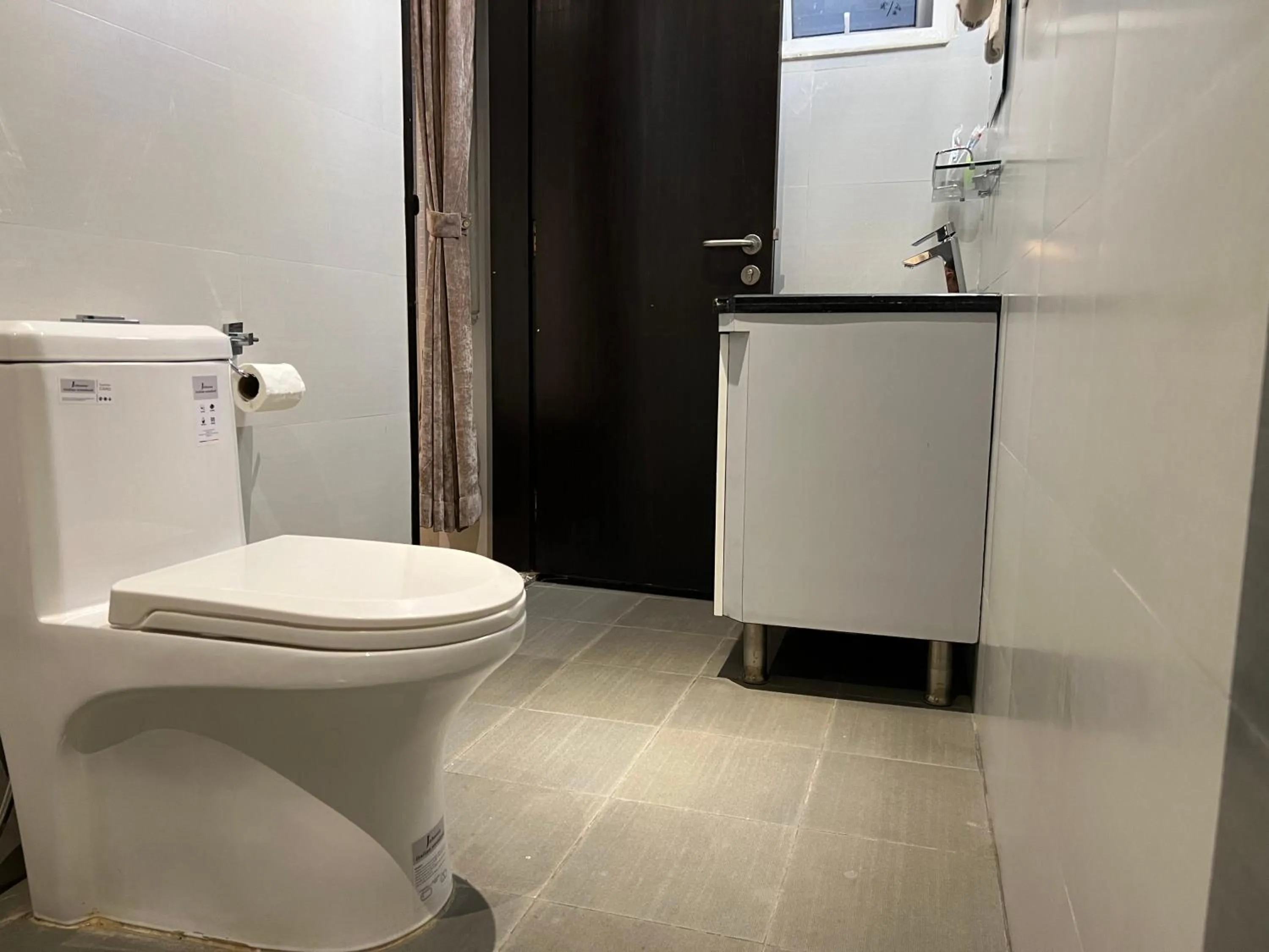 Toilet in Hotel New Era