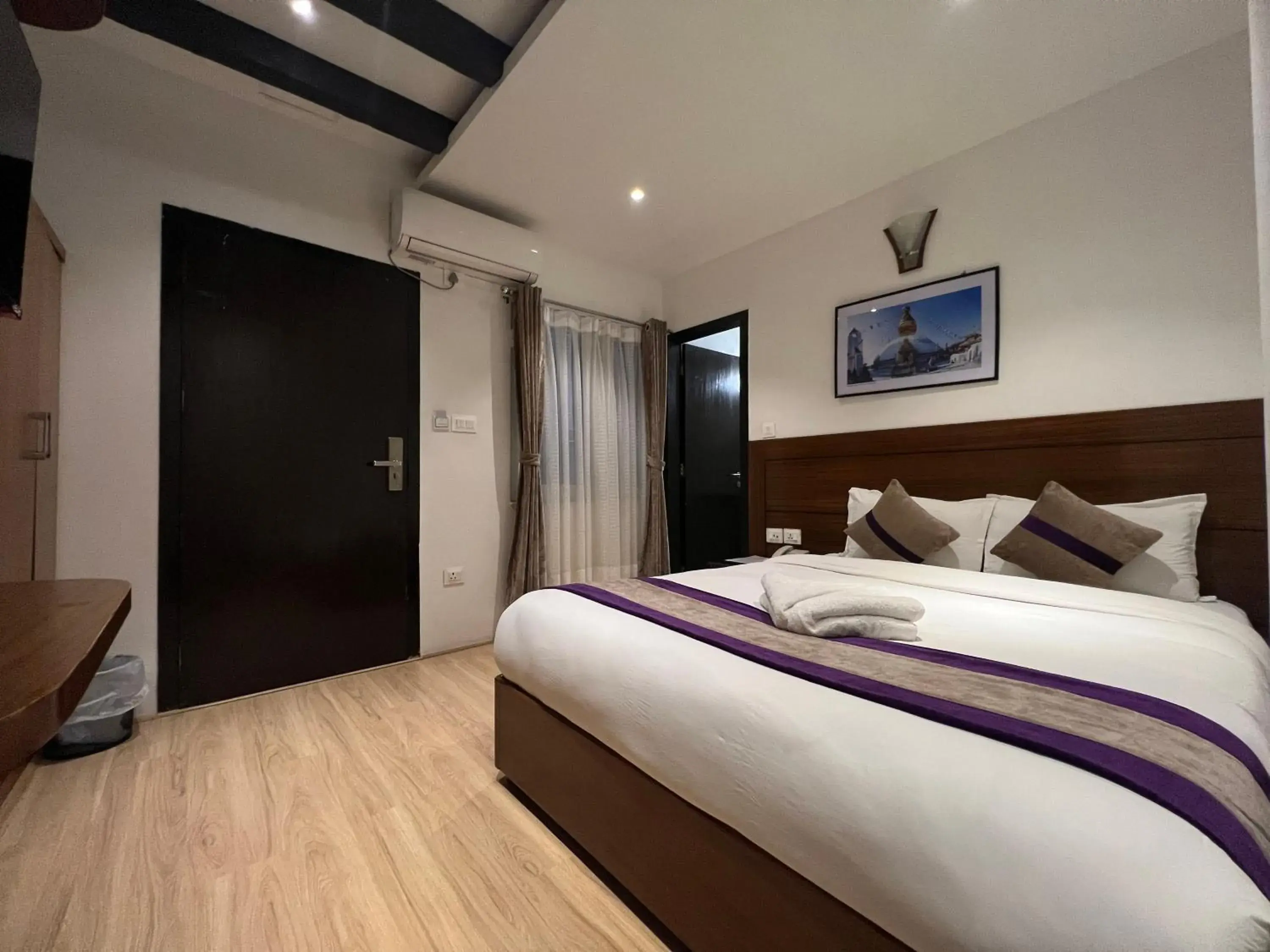 Budget Single Room in Hotel New Era Budget Single Room in Hotel New Era