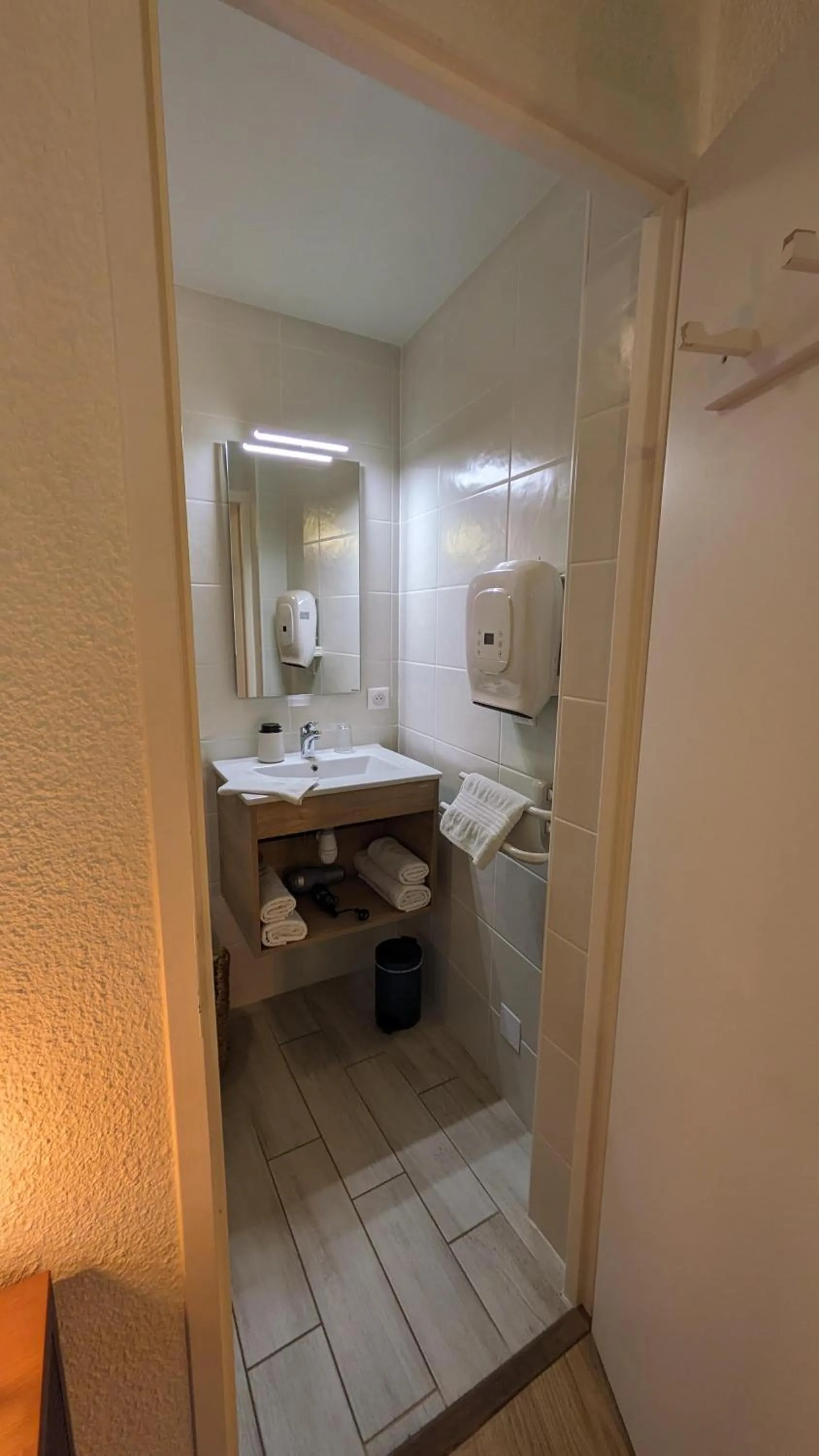 Shower in La Ferme des Denis