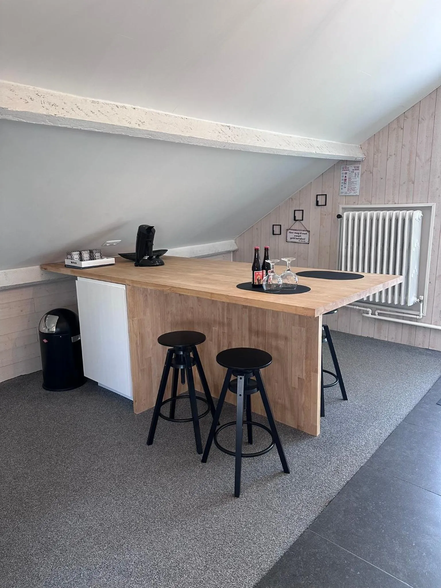 Dining area in B&B 't zwart peird