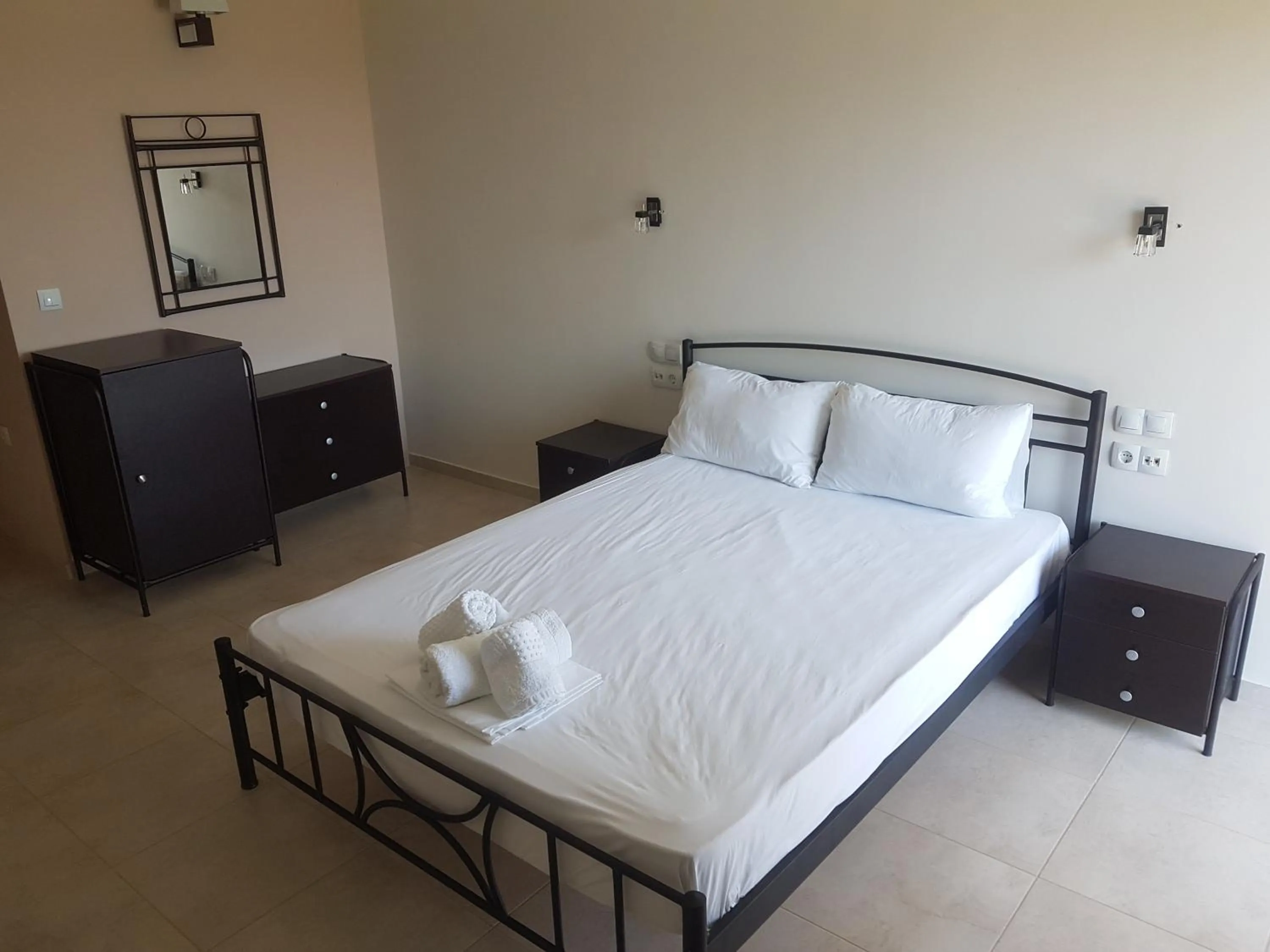 Photo of the whole room, Bed in Ocean Hotel Resort