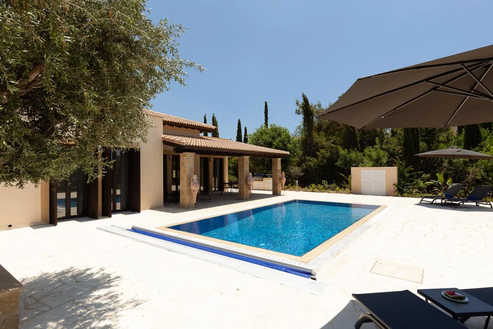 Swimming pool in Aphrodite Hills Rentals - Superior Villas