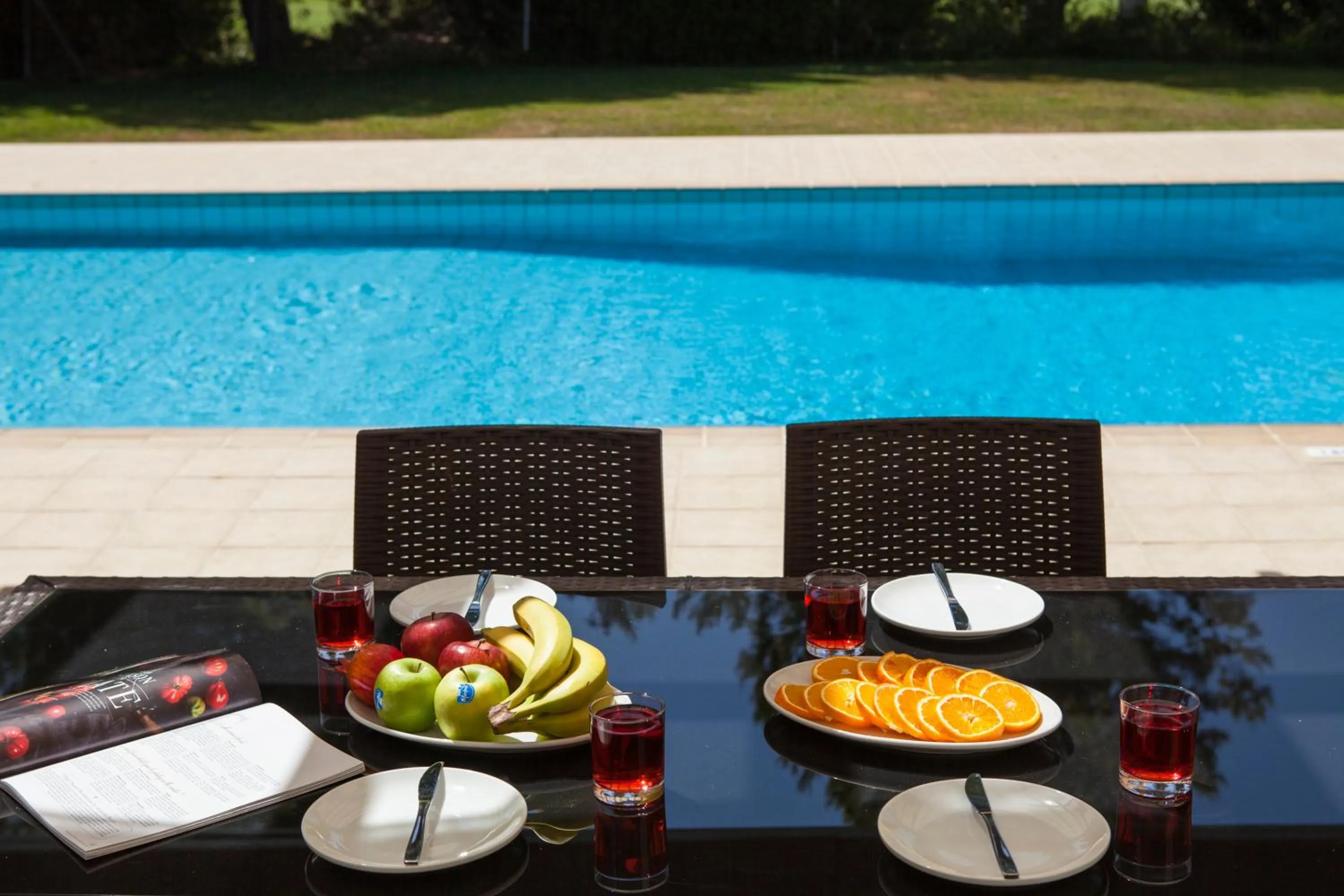 Food and drinks in Aphrodite Hills Rentals - Superior Villas