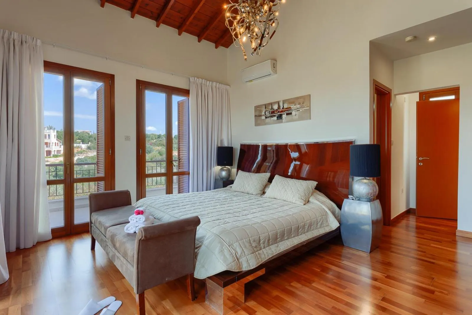 Photo of the whole room, Bed in Aphrodite Hills Rentals - Superior Villas