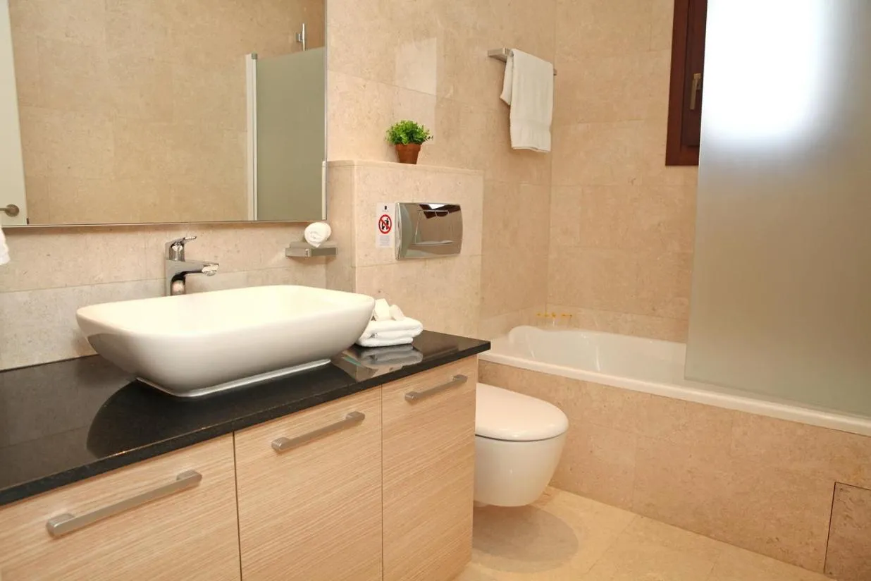 Bath in Aphrodite Hills Rentals - Superior Villas