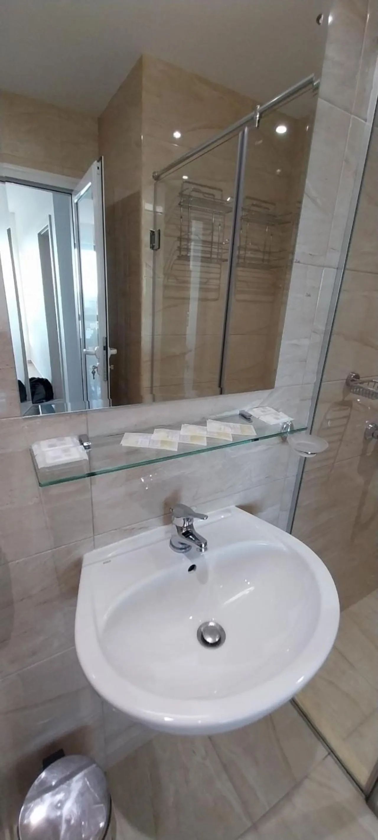 Shower in Sea Dreams Apartment