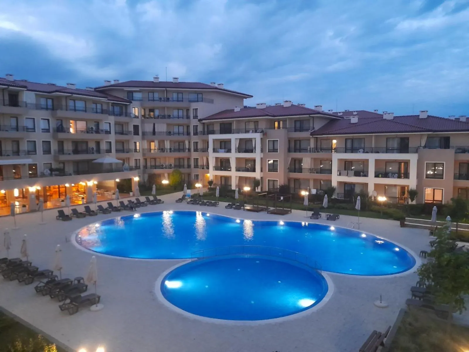 Property building in Sea Dreams Apartment