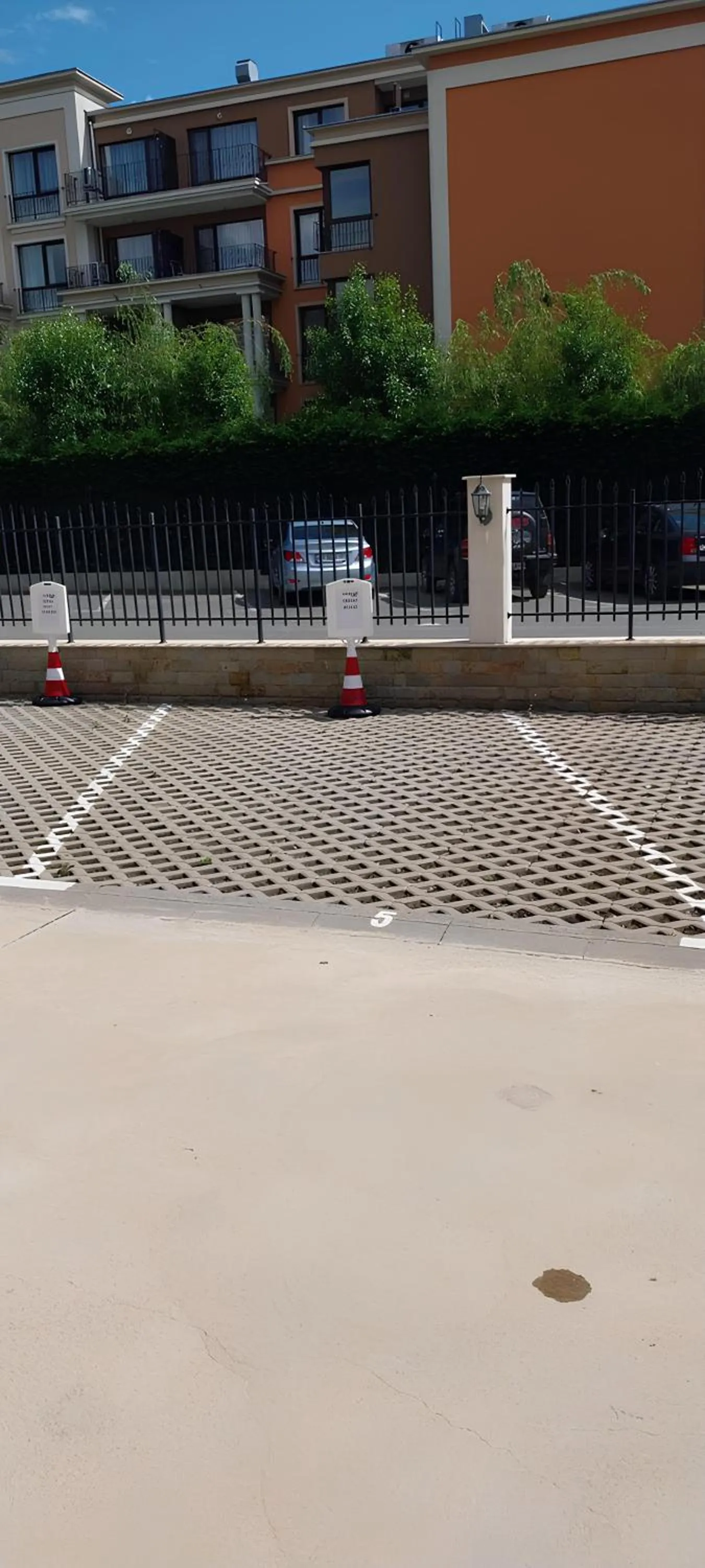 Parking in Sea Dreams Apartment