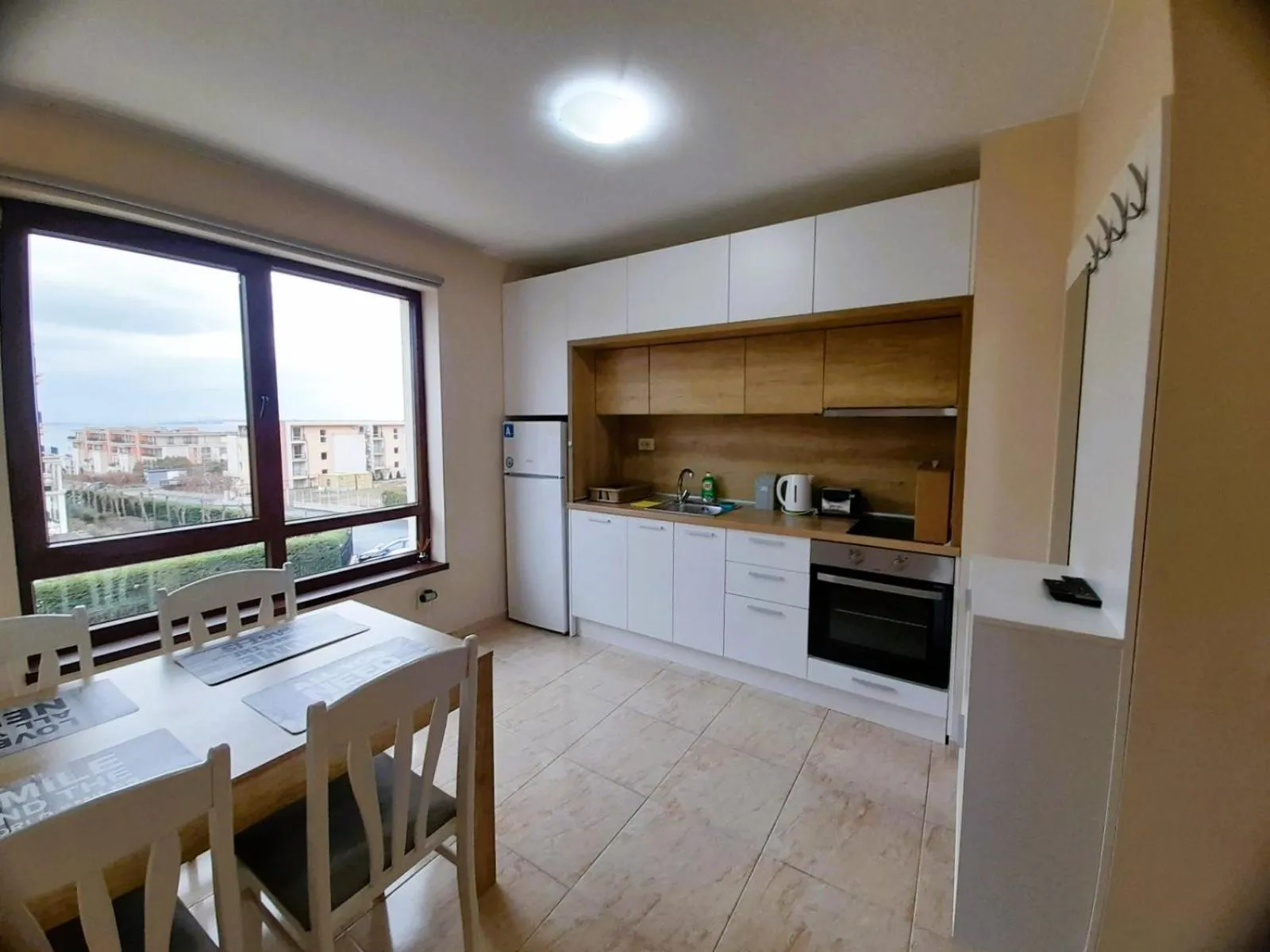 Coffee/tea facilities in Sea Dreams Apartment