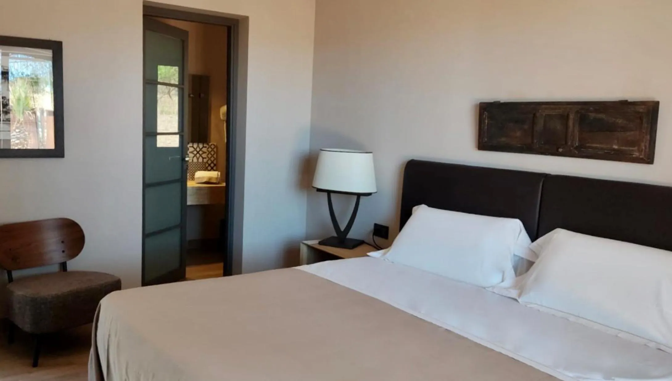 Photo of the whole room, Bed in Araja Villa&Suite by Geocharme