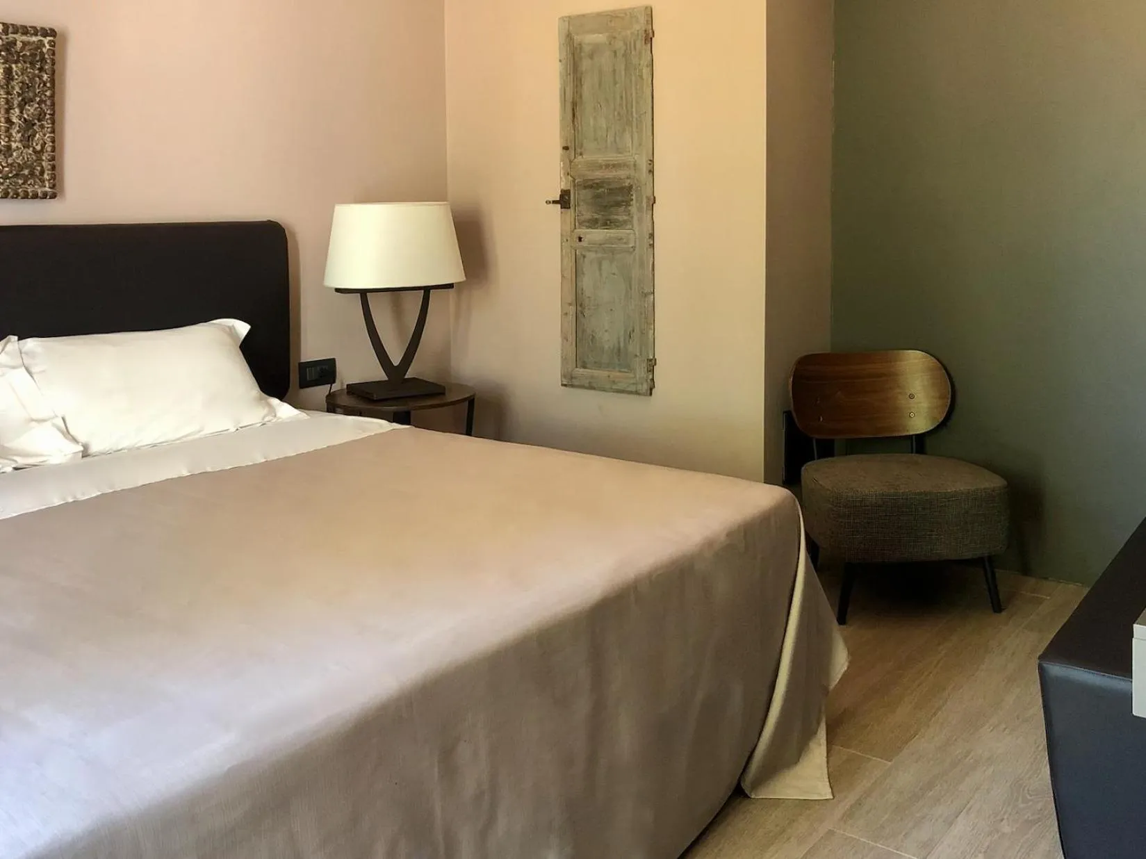 Bedroom, Bed in Araja Villa&Suite by Geocharme