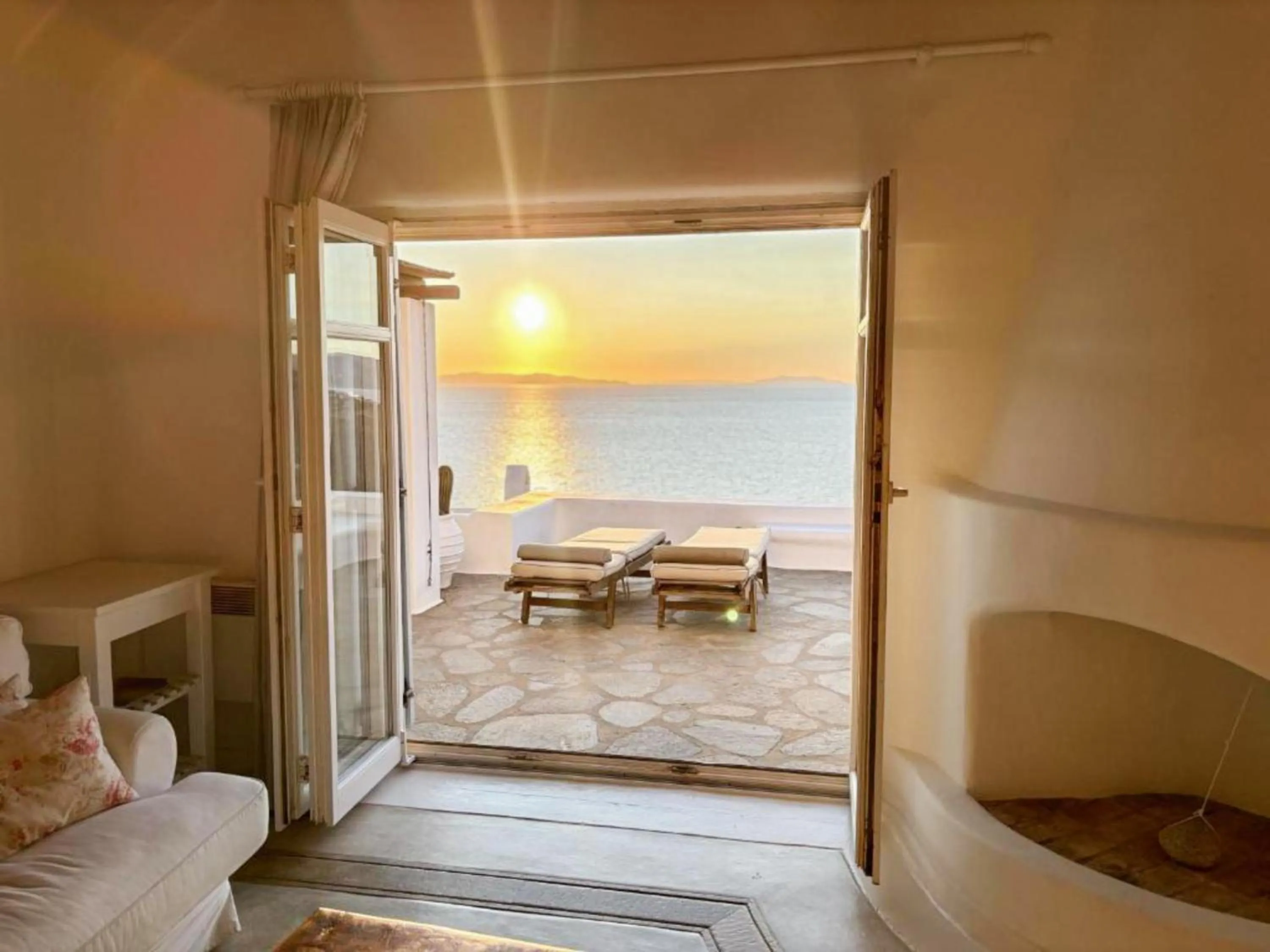 View (from property/room), Bed in White Rock Suites & Villas