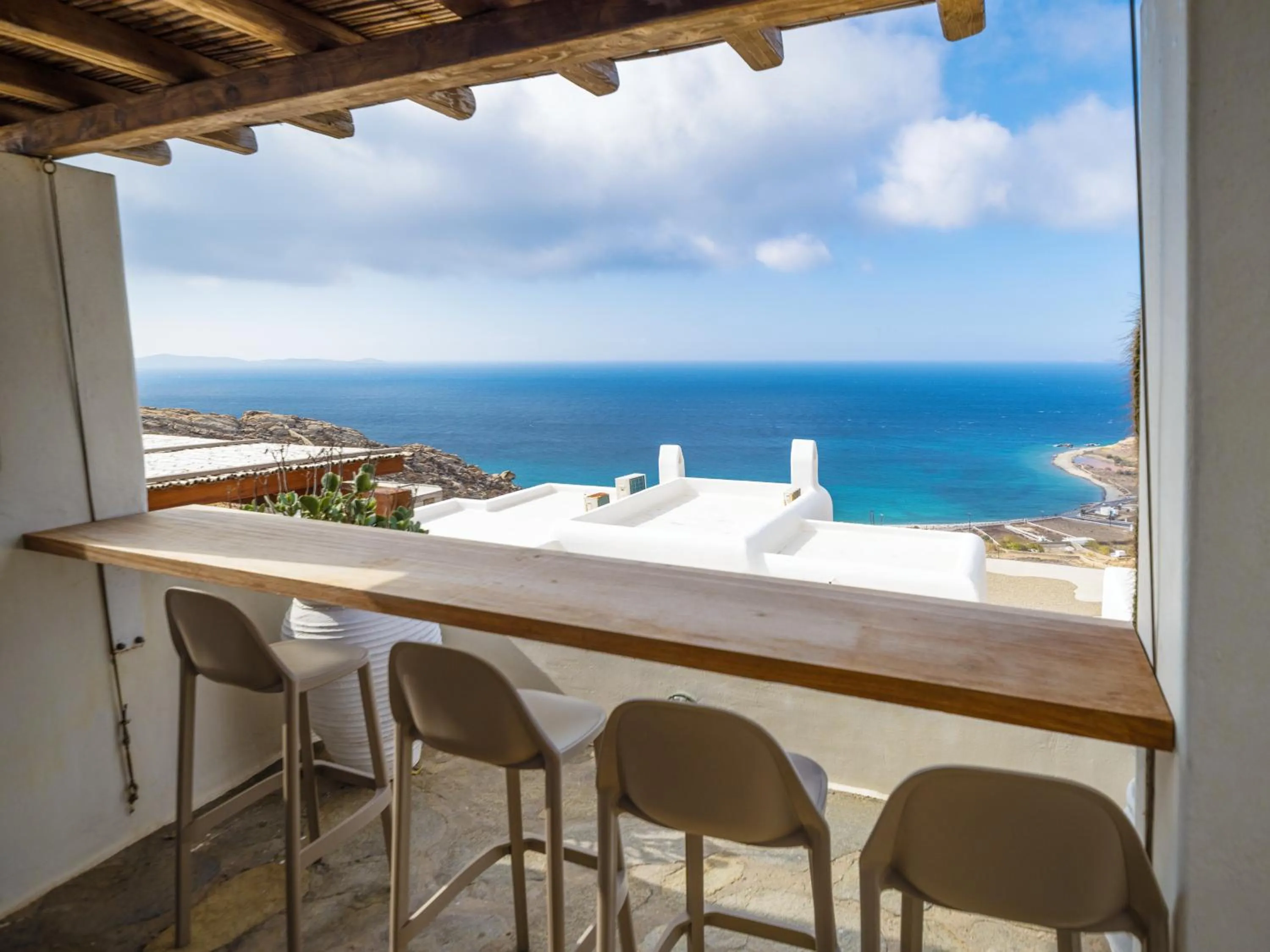 Patio in White Rock Suites & Villas