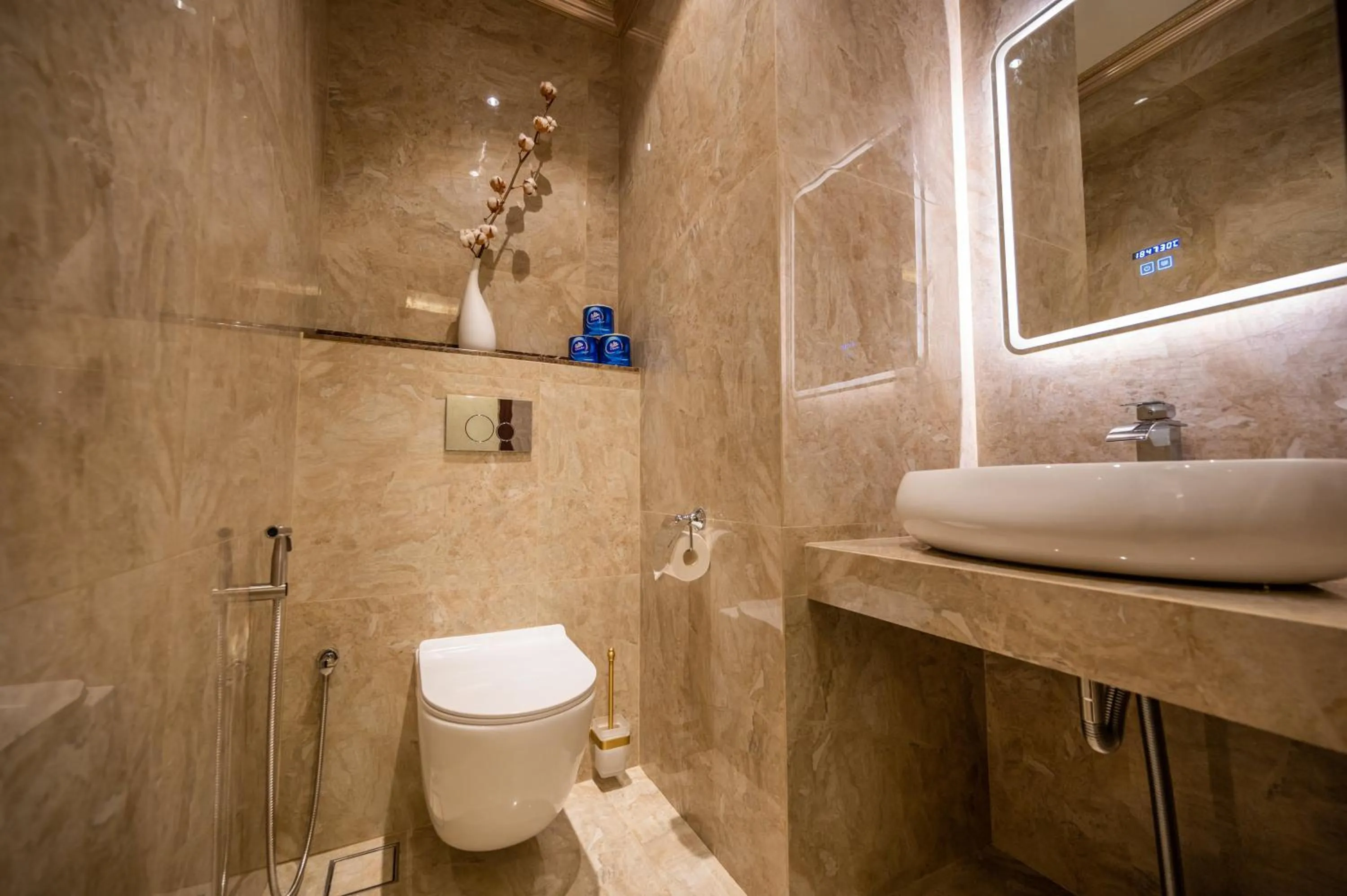 Toilet in ACJ Residence @ Beside Cititel Hotel