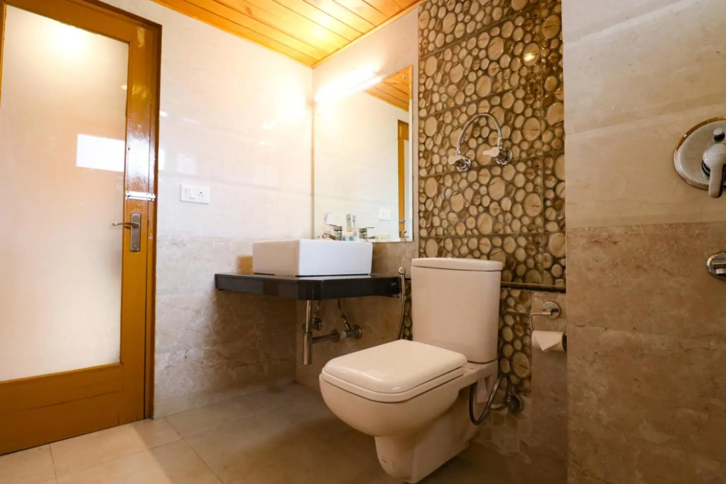 The Byke Neelkanth Manali