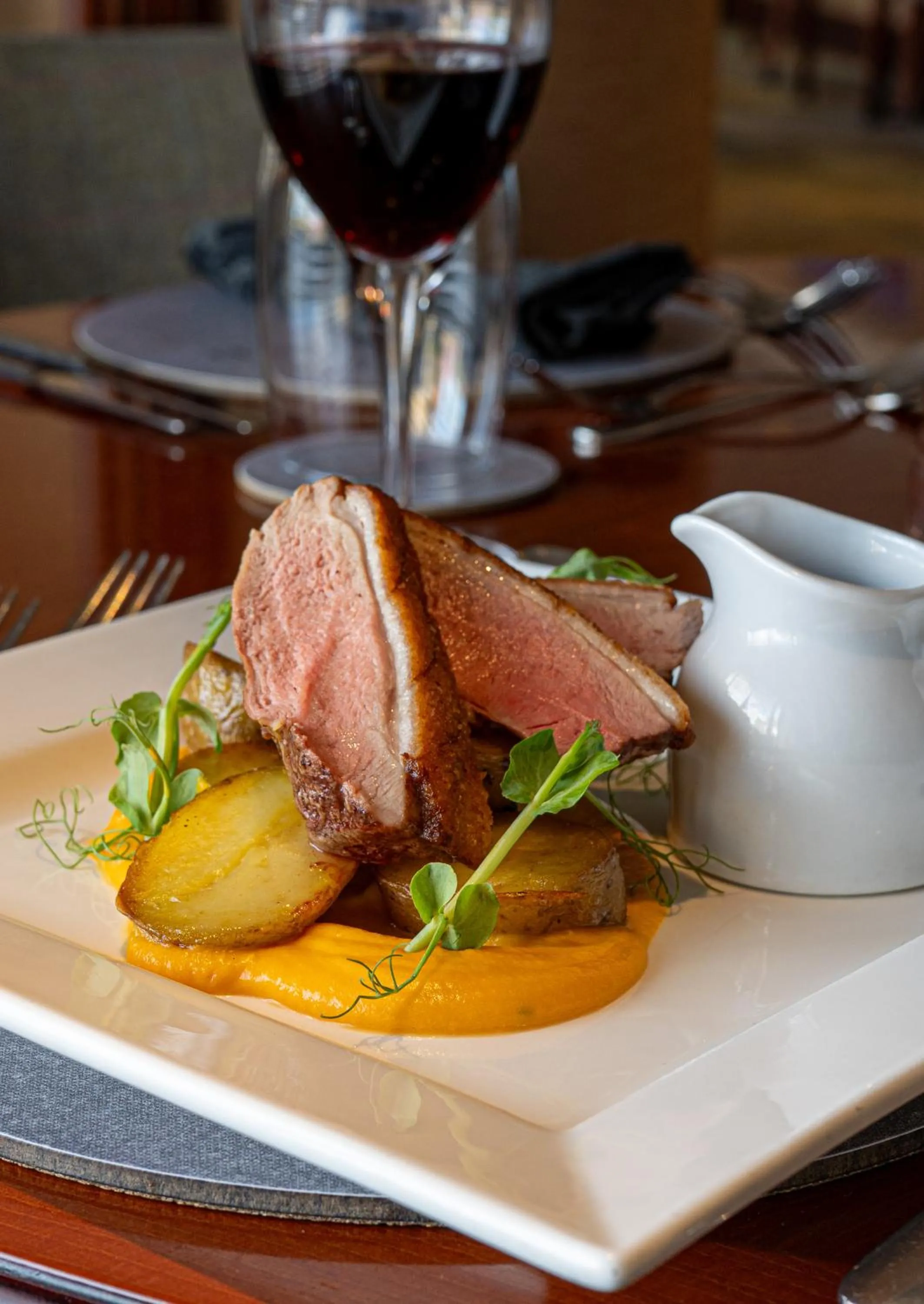 Restaurant/places to eat in The Mansefield Hotel