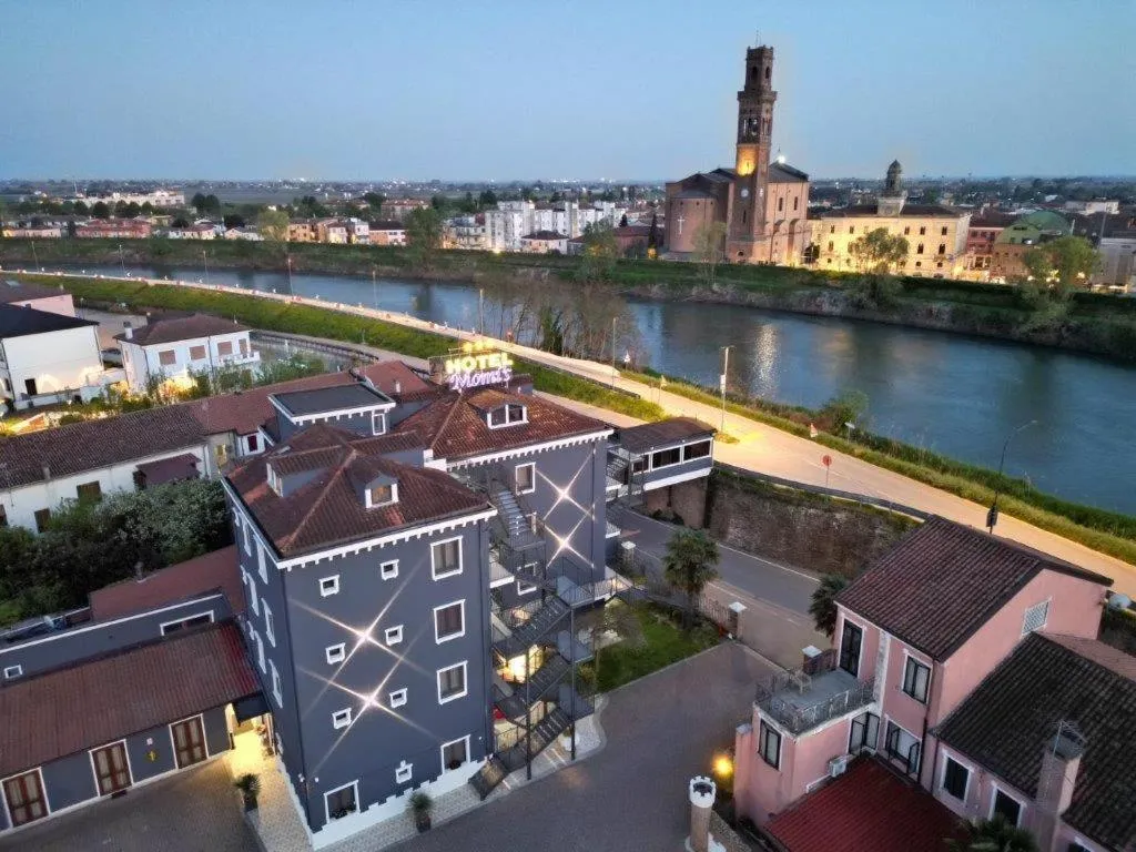 Bird's eye view in Momi's Hotel