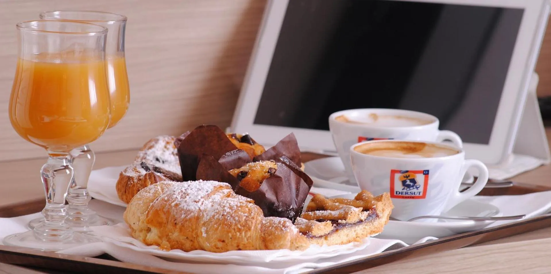 Breakfast in Momi's Hotel