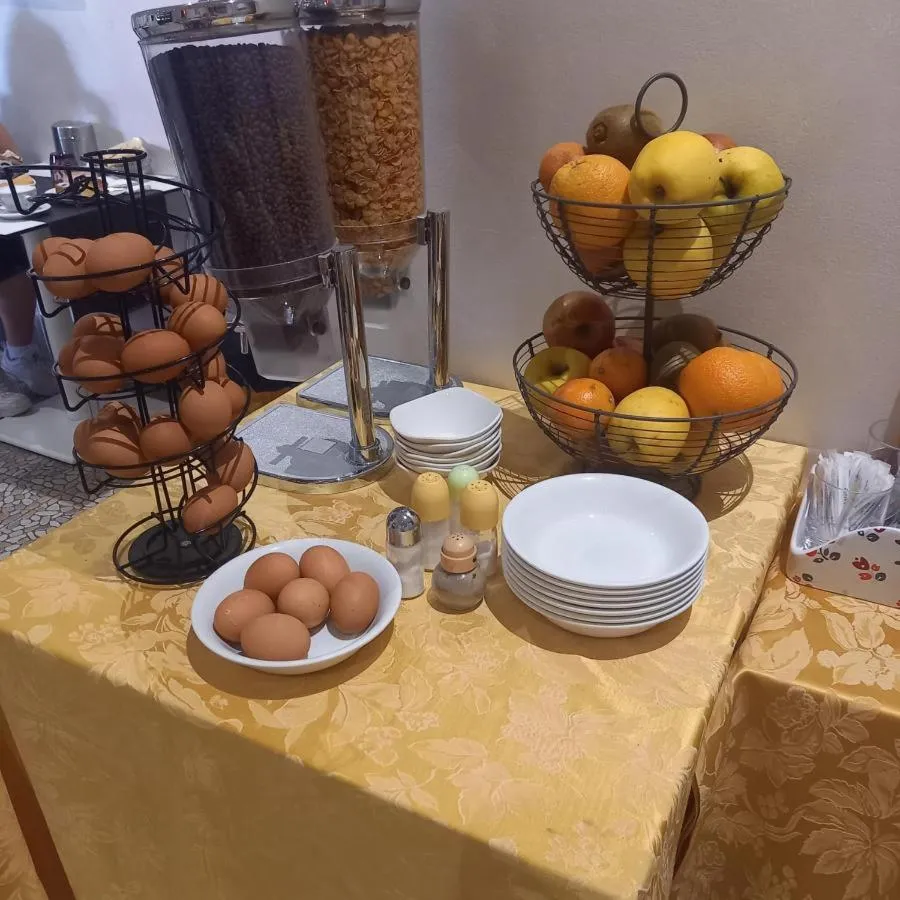 Breakfast in Momi's Hotel