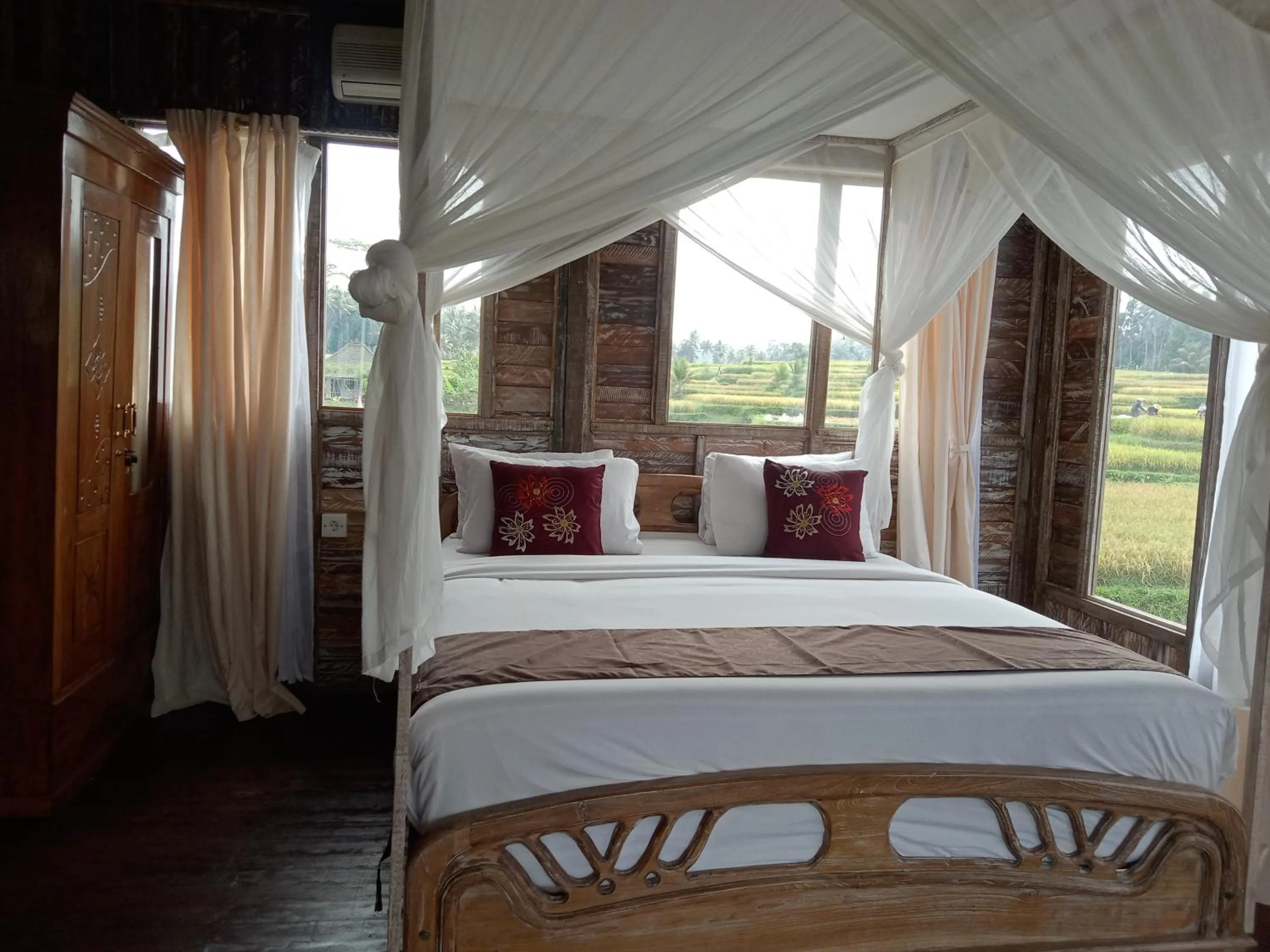 Bed in Ananda JJ Ubud Resort & Spa