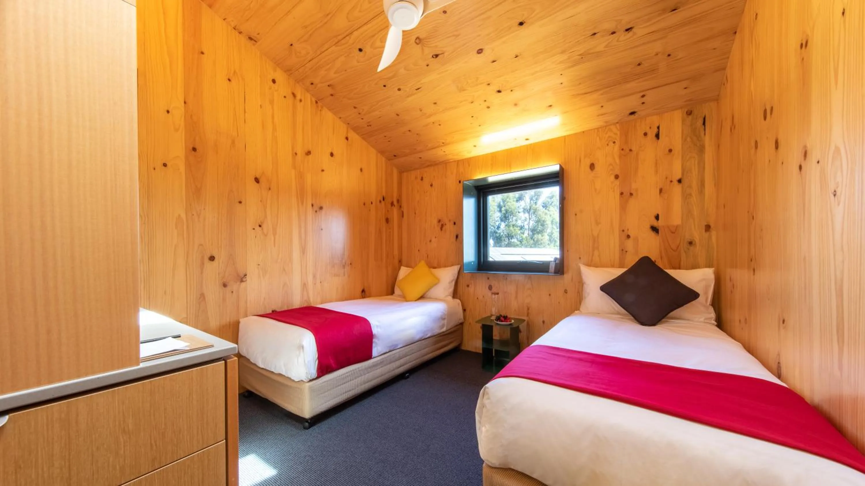 Bedroom, Bed in Iron Creek Bay Estate