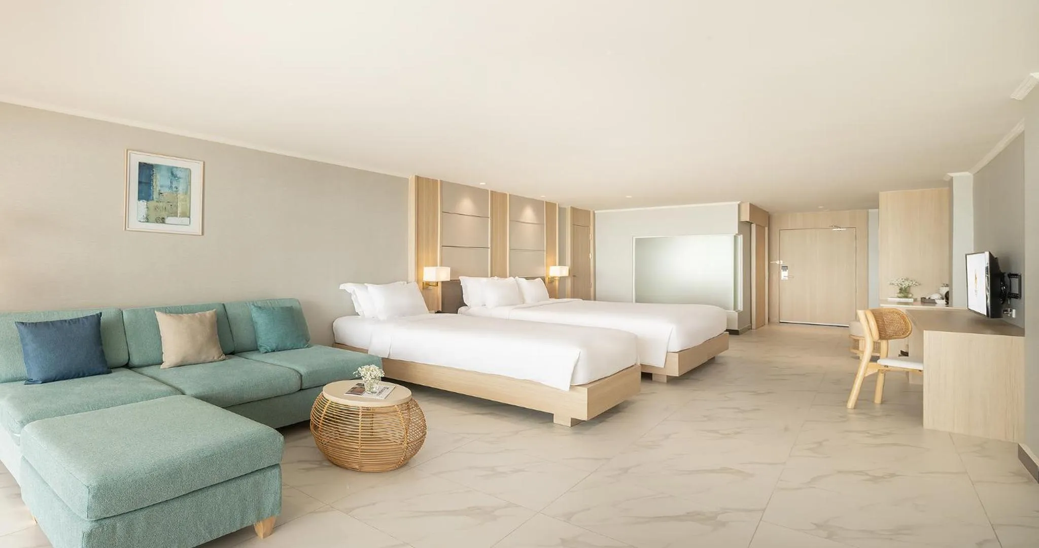 Bedroom, Bed in Eastin Resort Rayong
