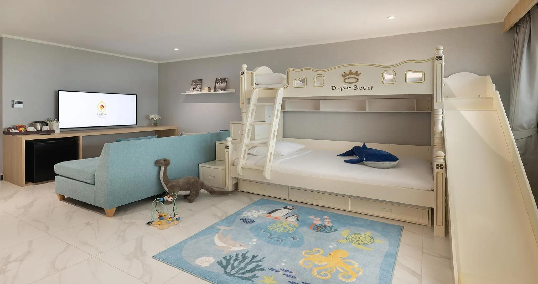 Bedroom, Bed in Eastin Resort Rayong