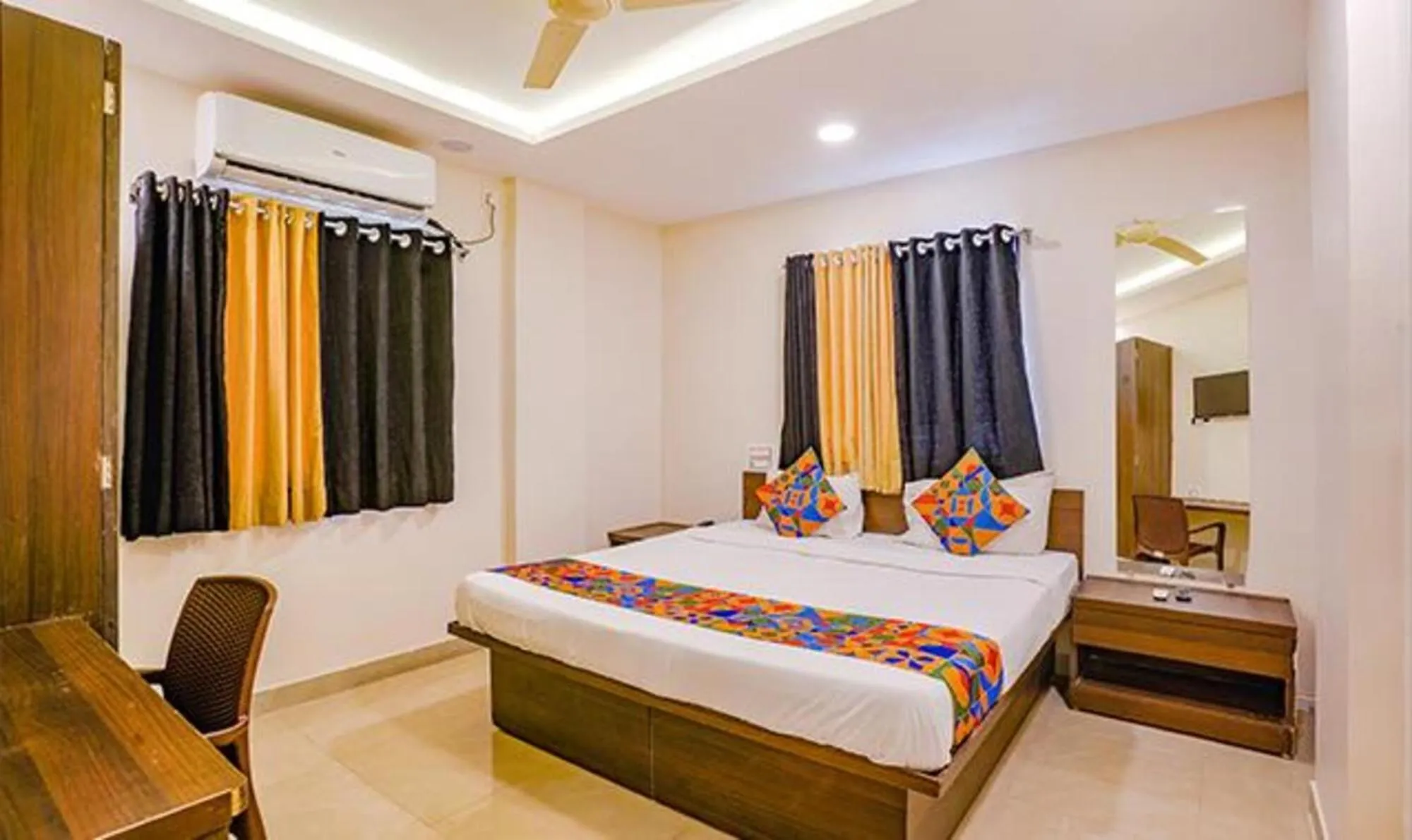 Bed in Via Royal Inn NS - Taluka