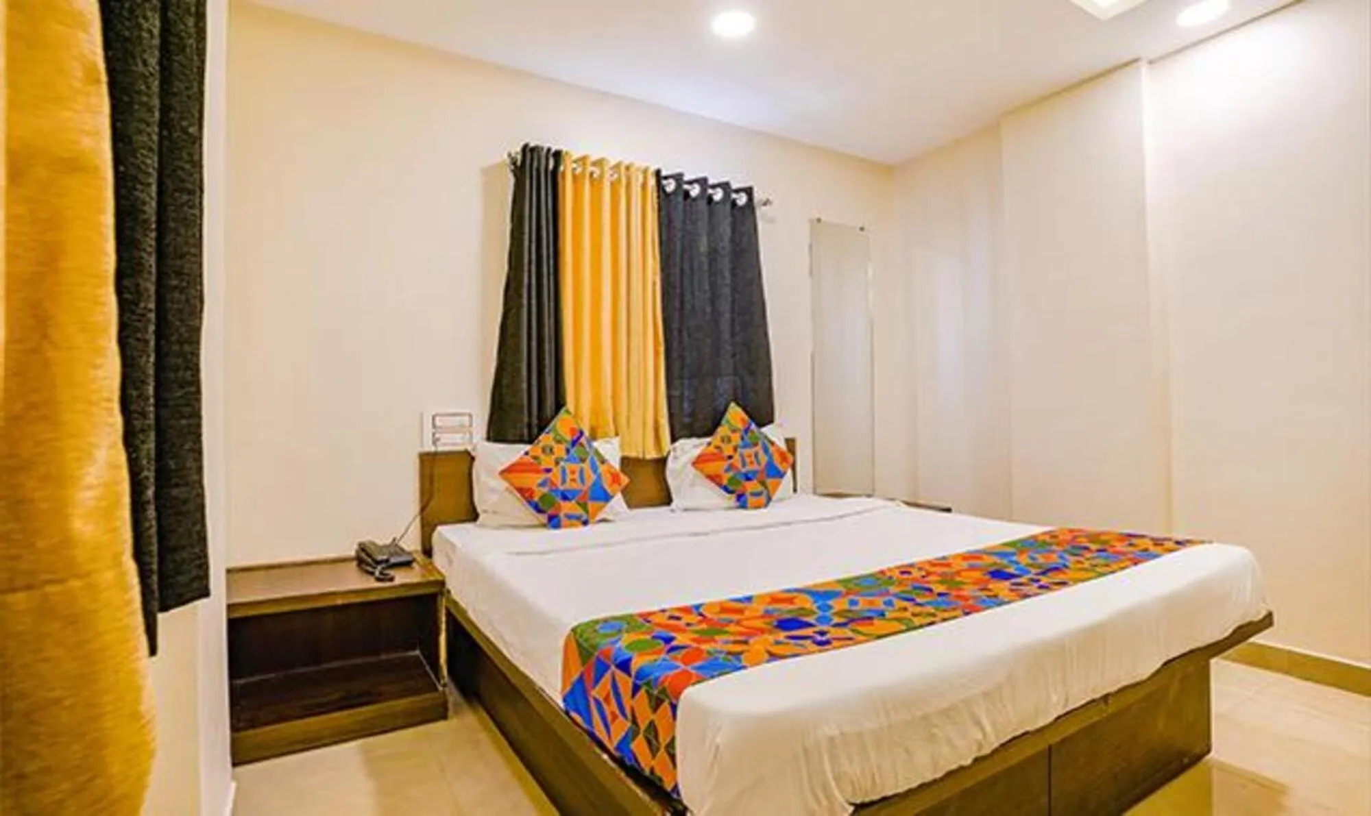 Bed in Via Royal Inn NS - Taluka