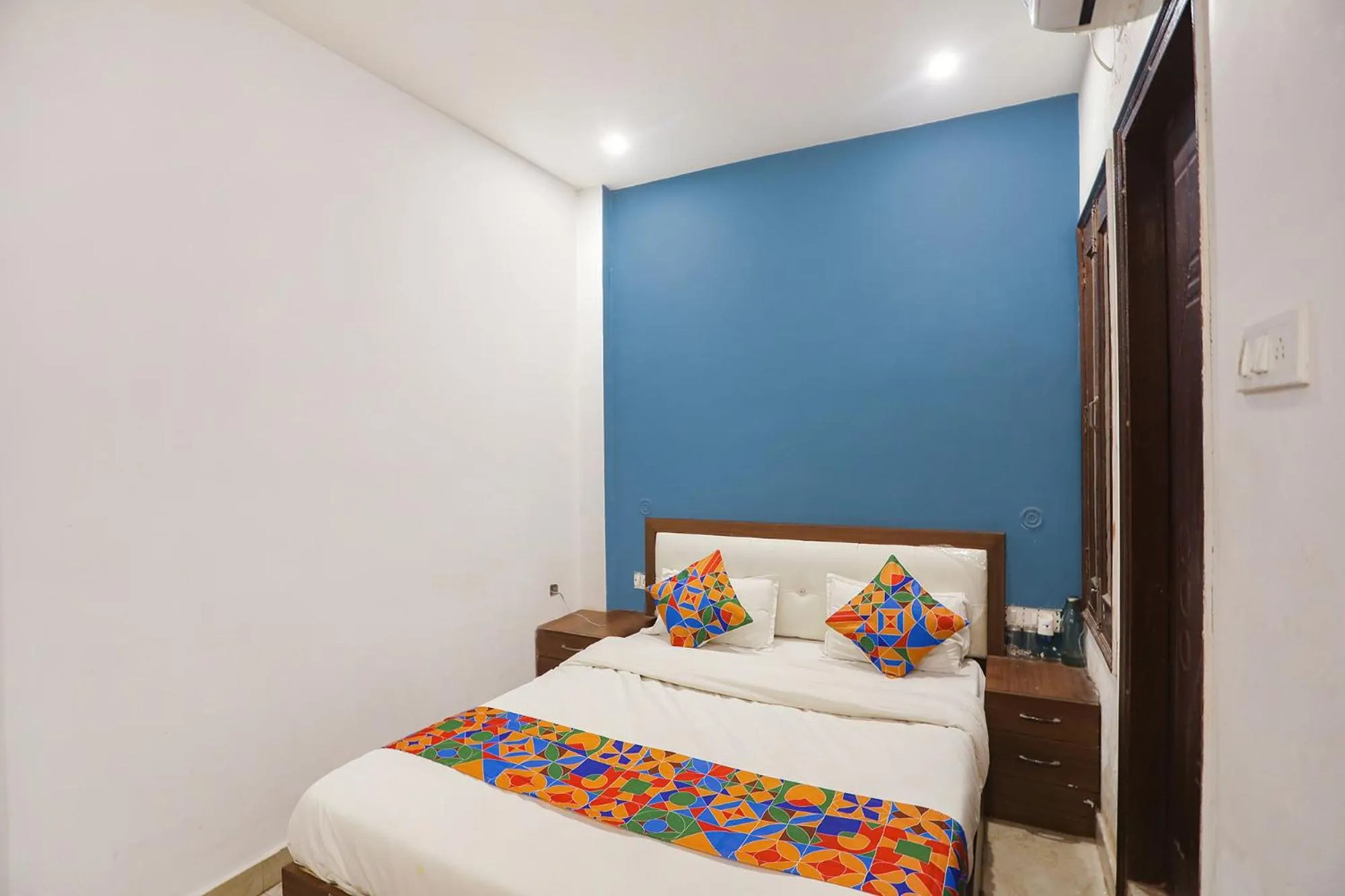 Bed in Via Usha Continental