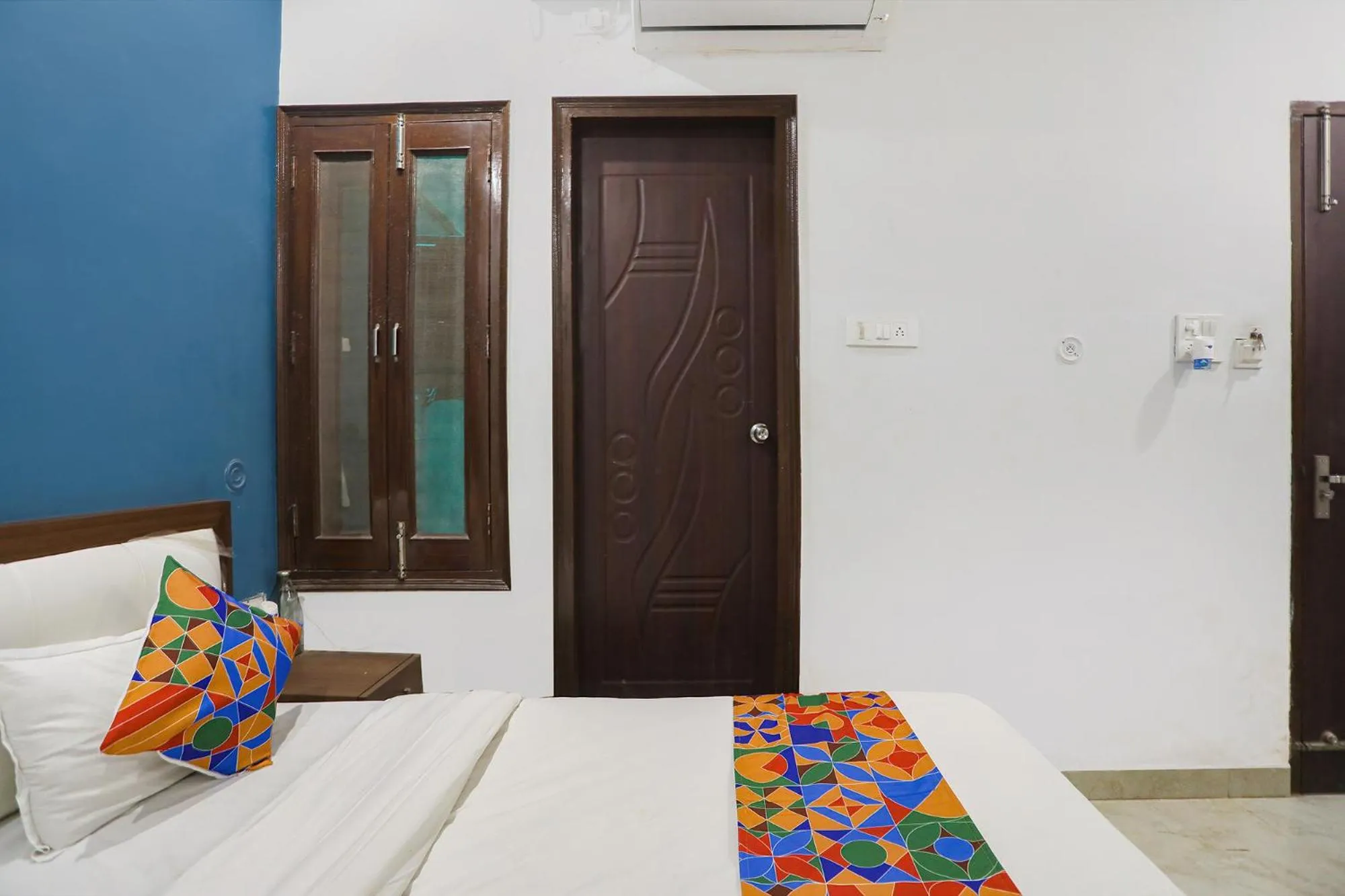 Bed in Via Usha Continental