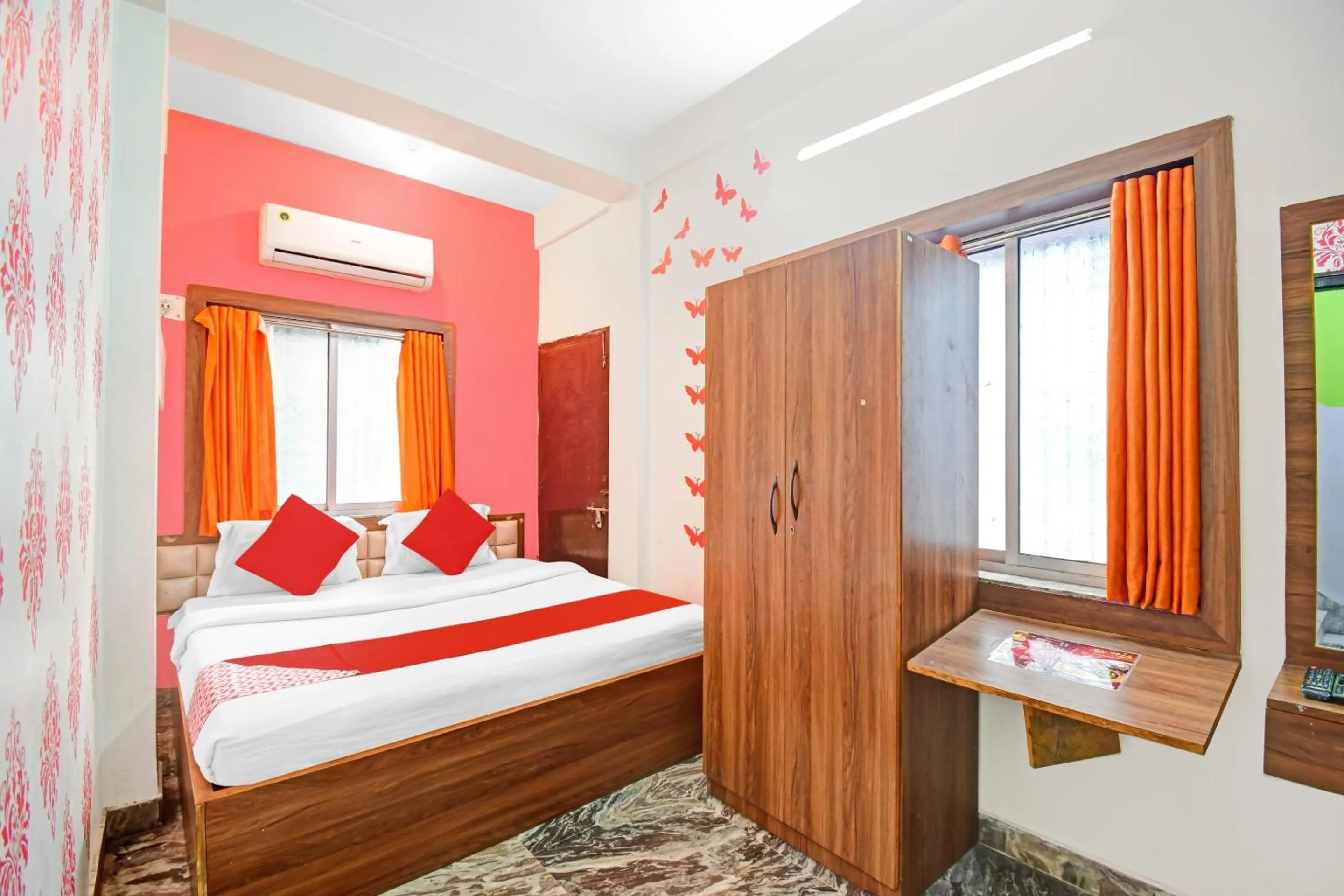 Bedroom, Bed in Hotel O Diamond Palace Guest House