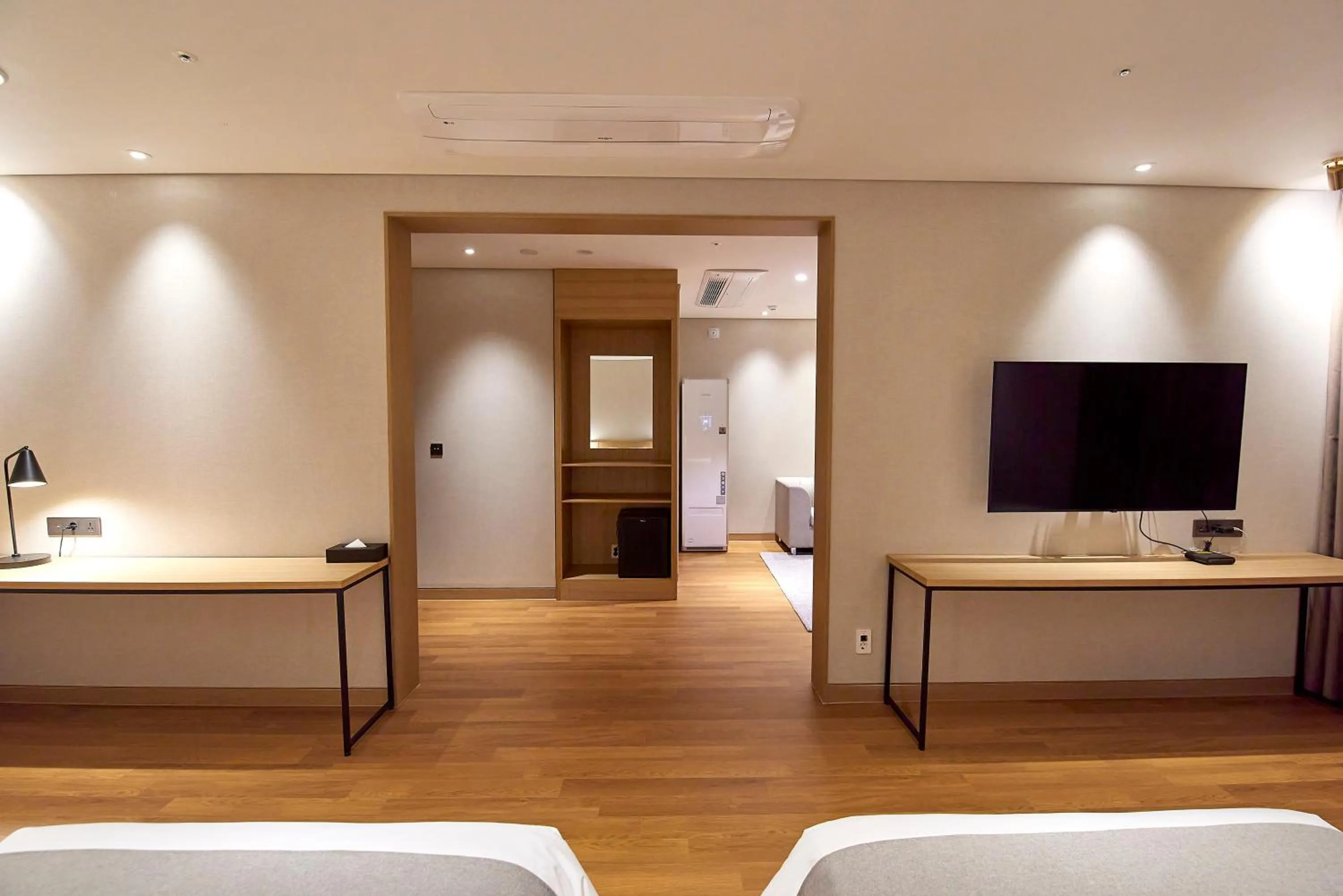 Photo of the whole room in Busan City Hotel