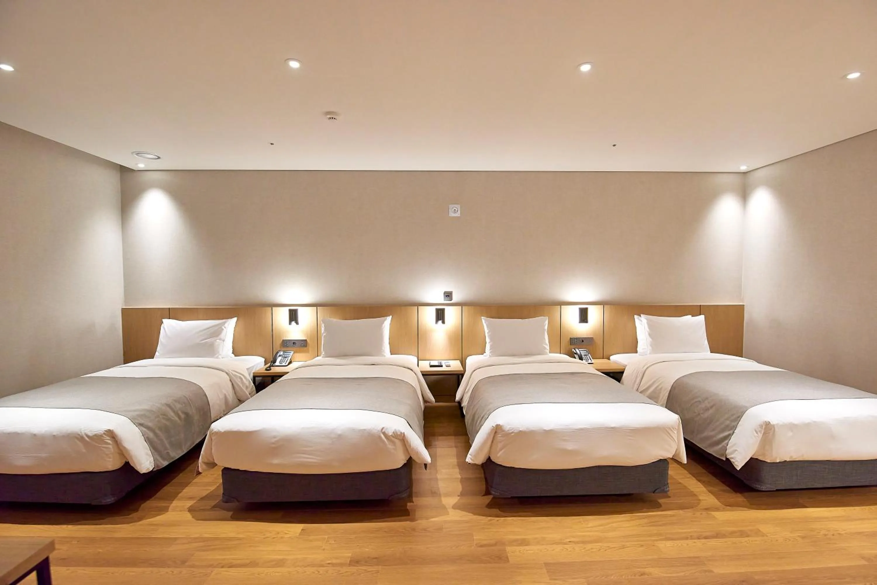 Bed in Busan City Hotel