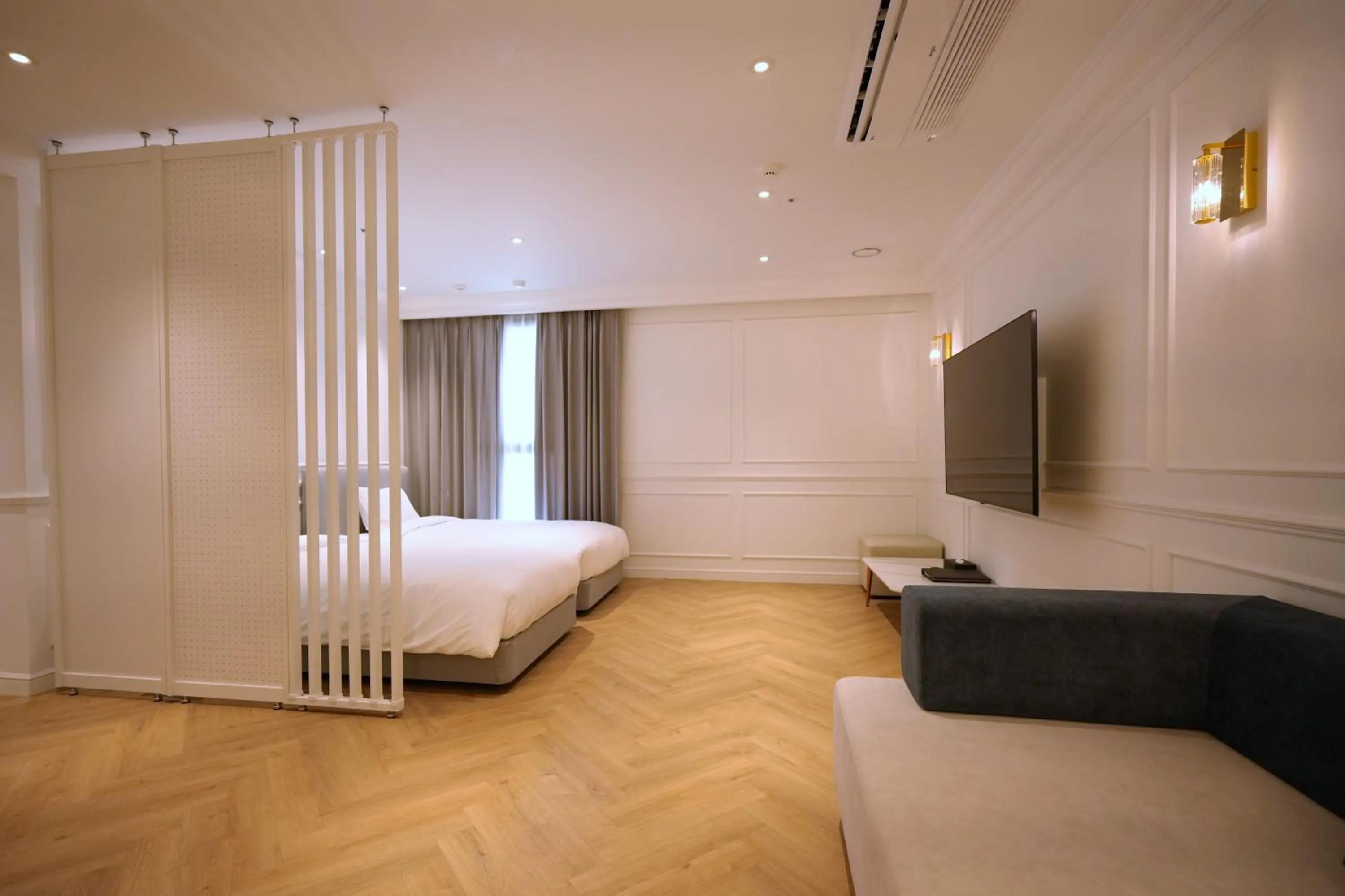 Bed in Busan City Hotel