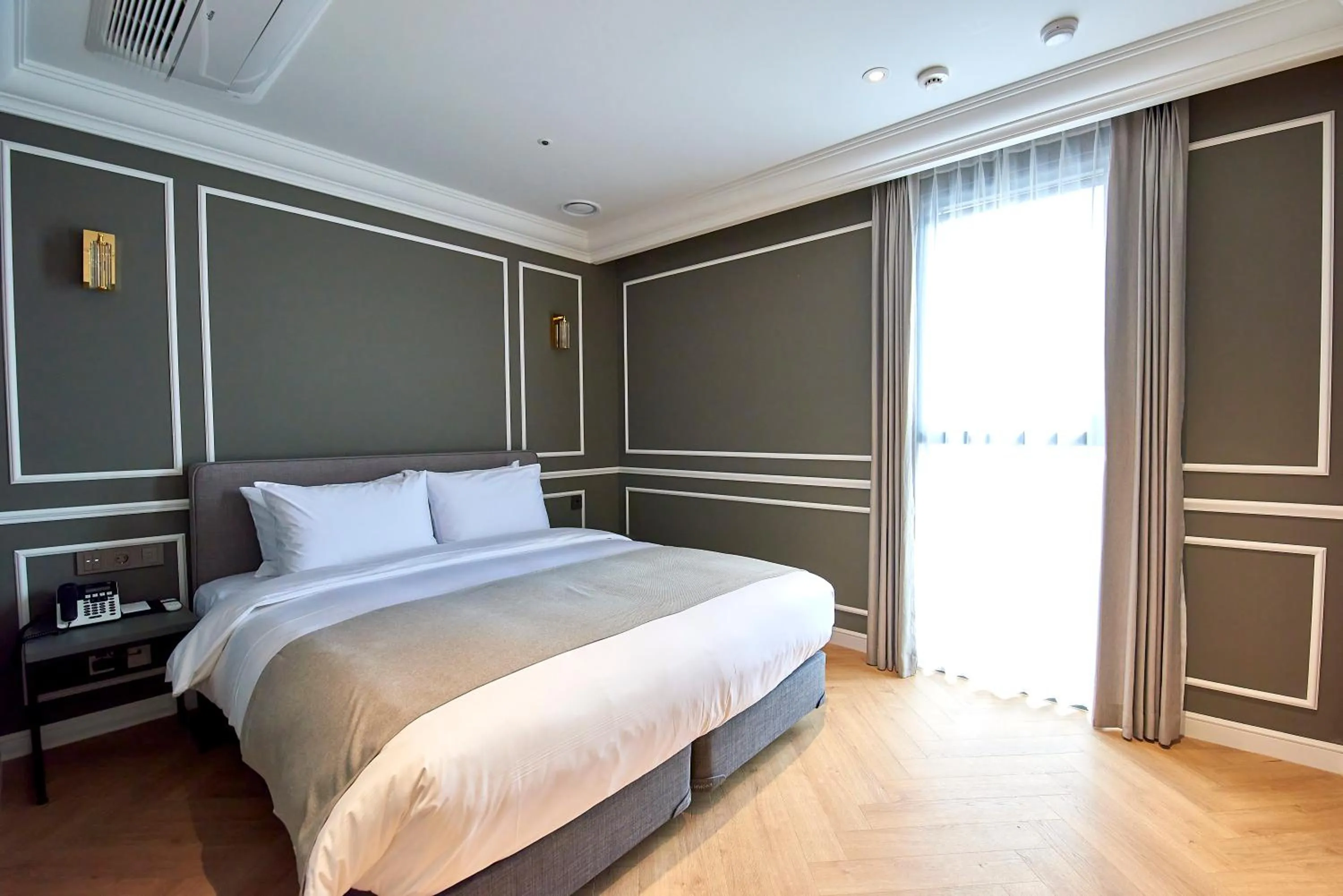 Bed in Busan City Hotel