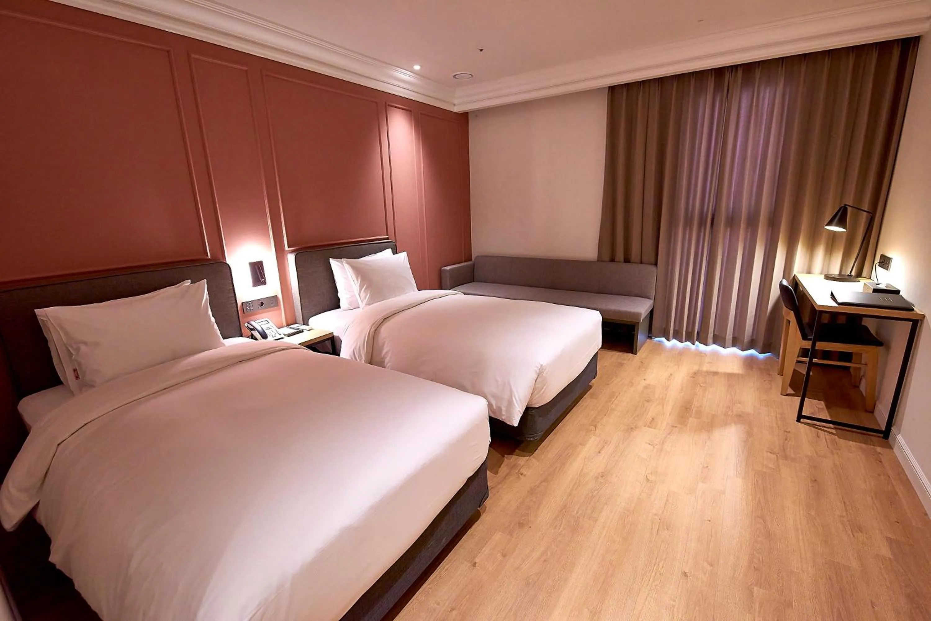 Bed in Busan City Hotel