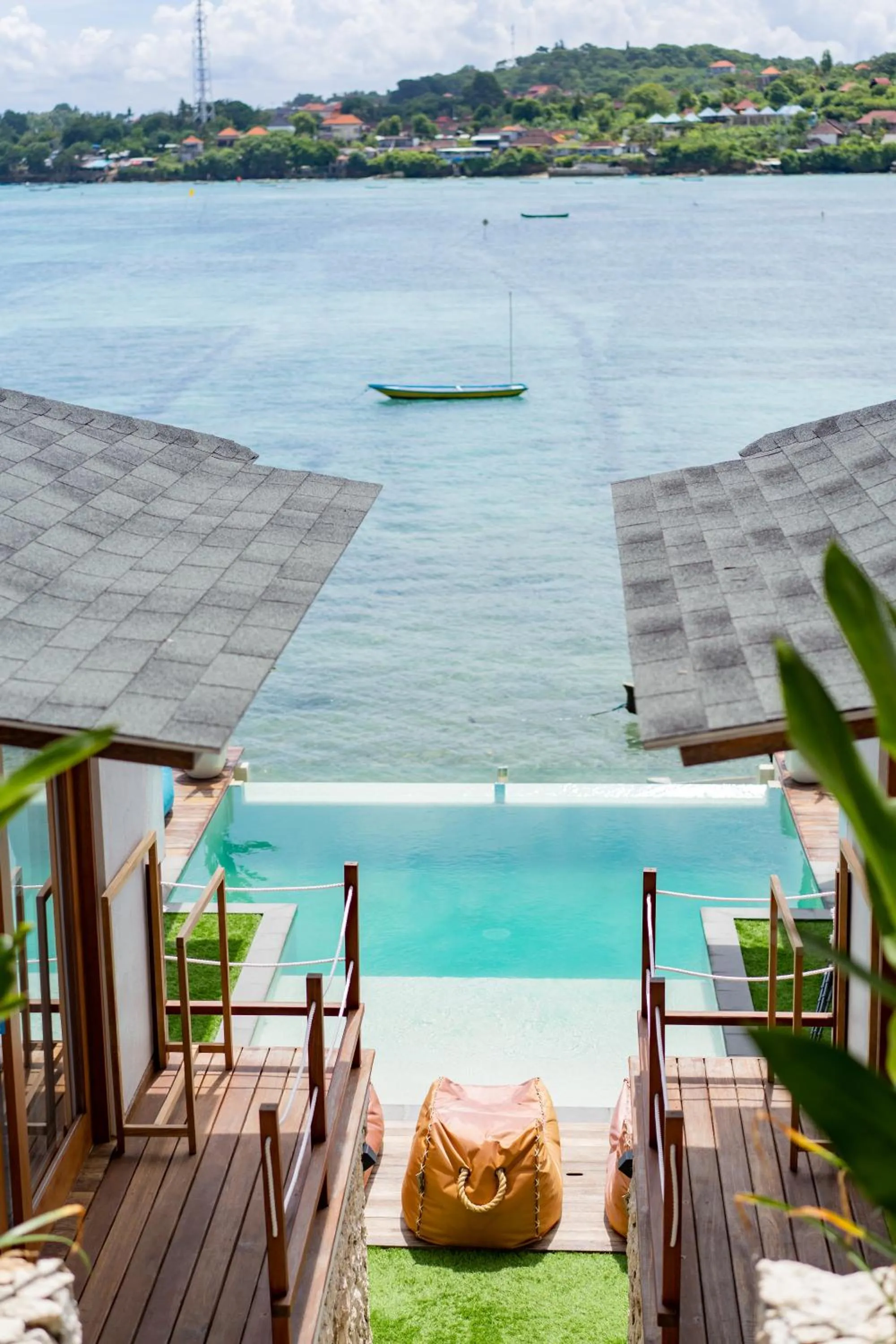 Property building in Indigo Blue Ceningan