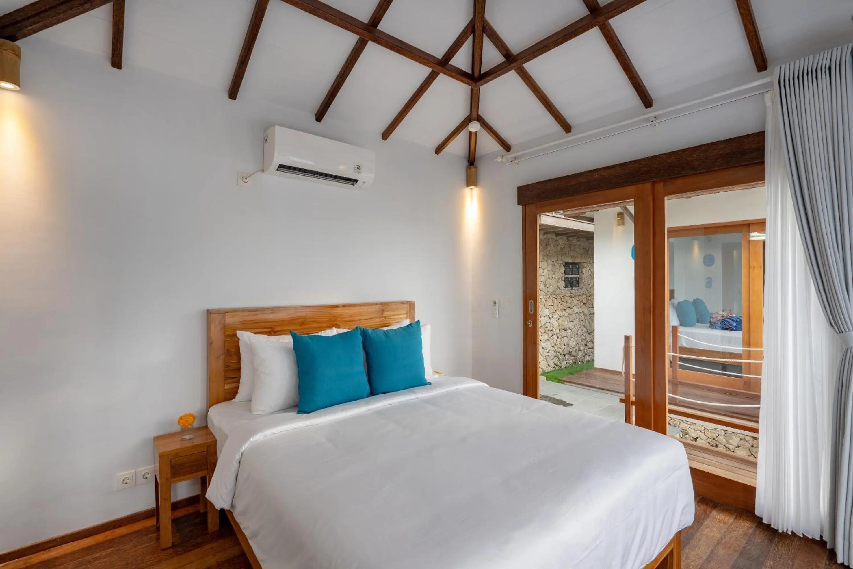 Bedroom, Bed in Indigo Blue Ceningan