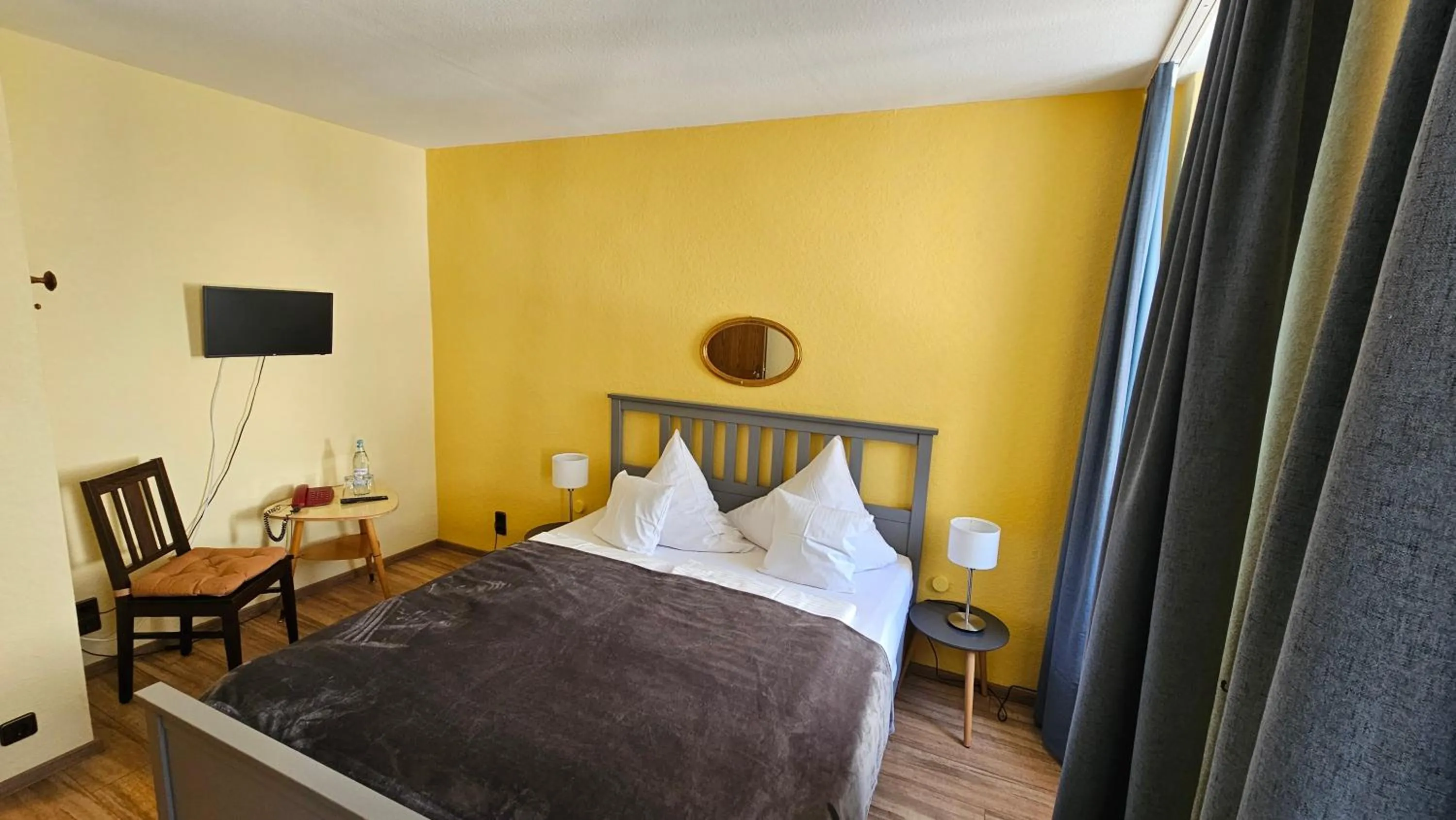 Photo of the whole room, Bed in RATSKELLER Hotel & Restaurant