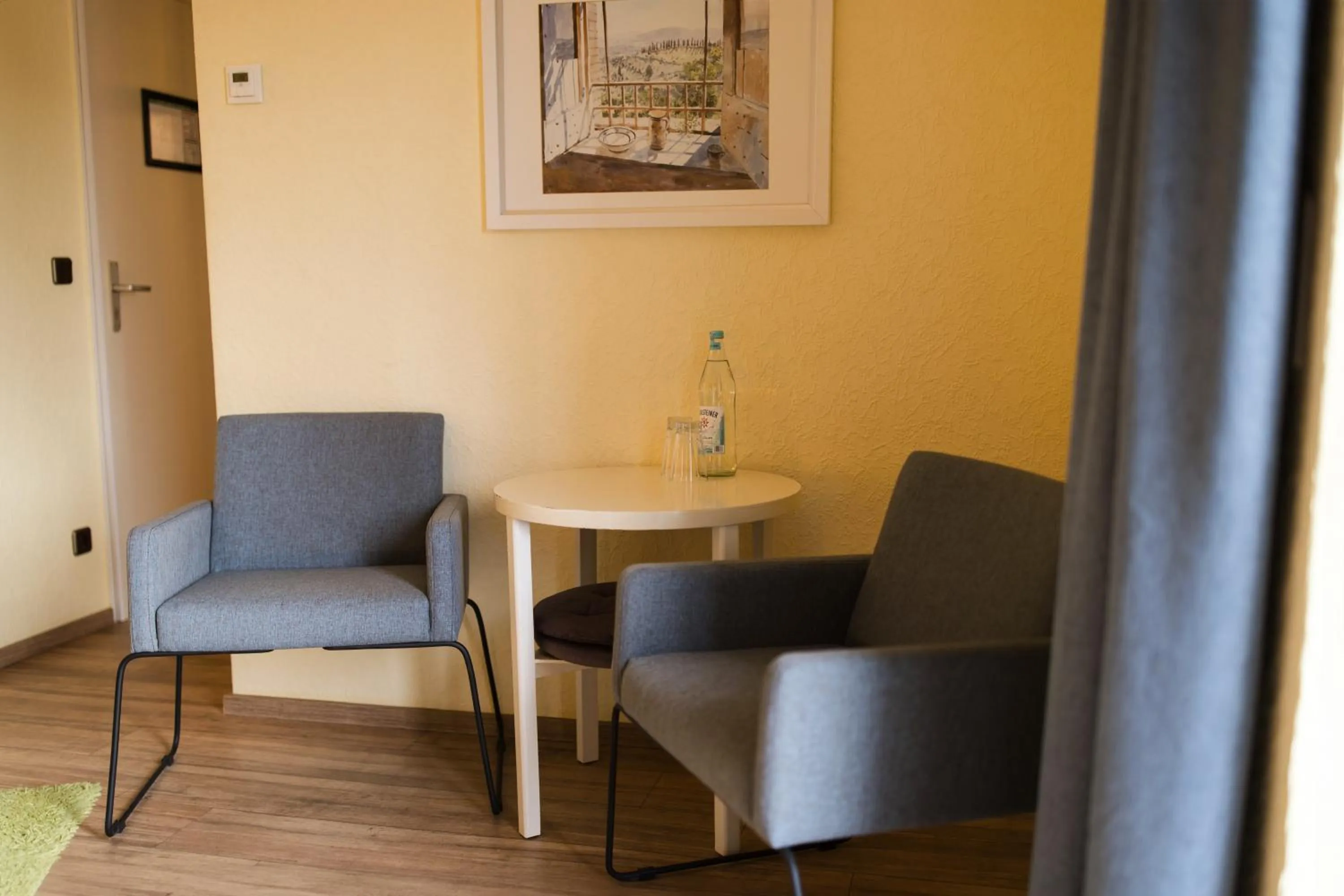 Seating area in RATSKELLER Hotel & Restaurant