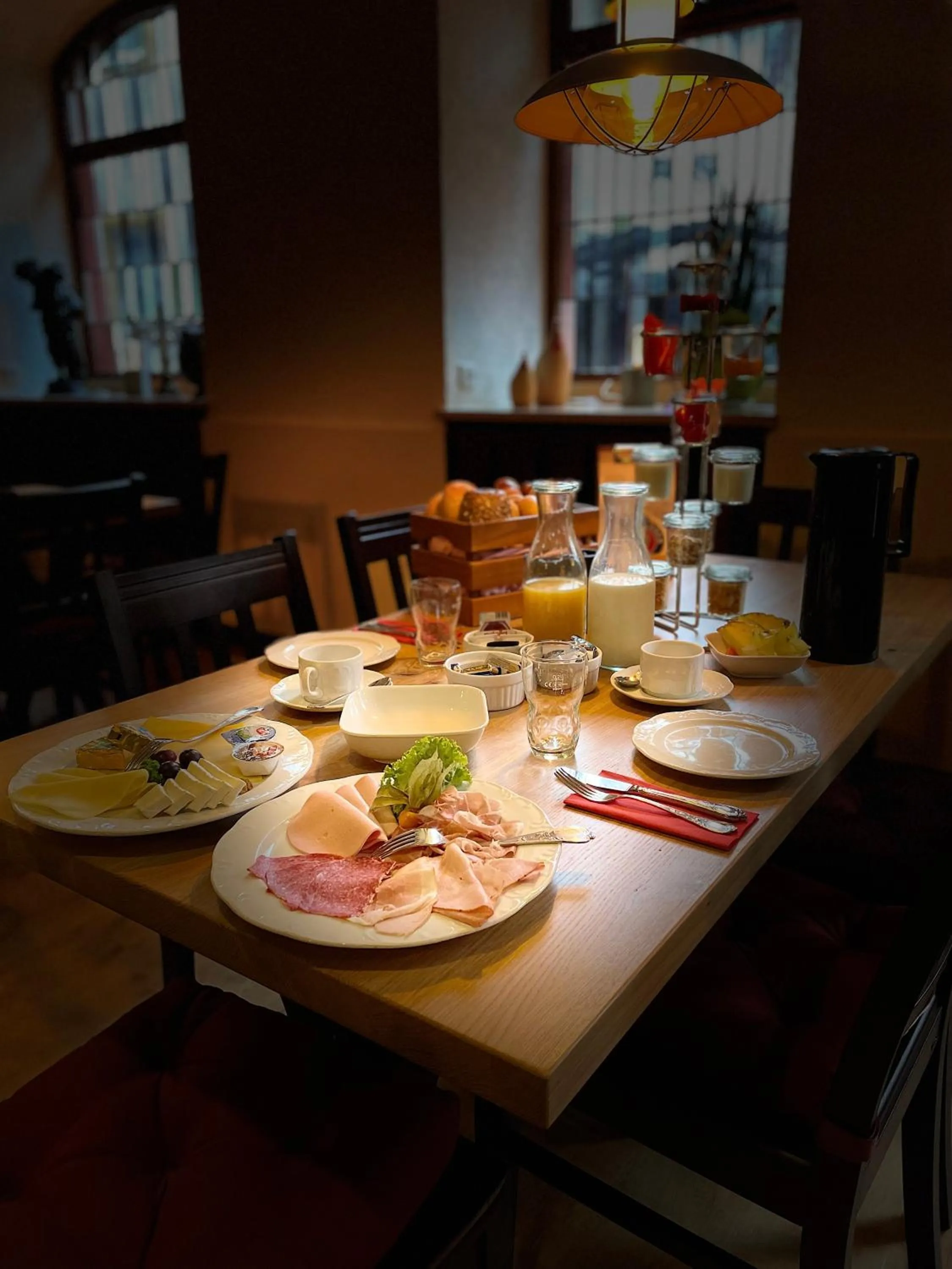 Restaurant/places to eat in RATSKELLER Hotel & Restaurant