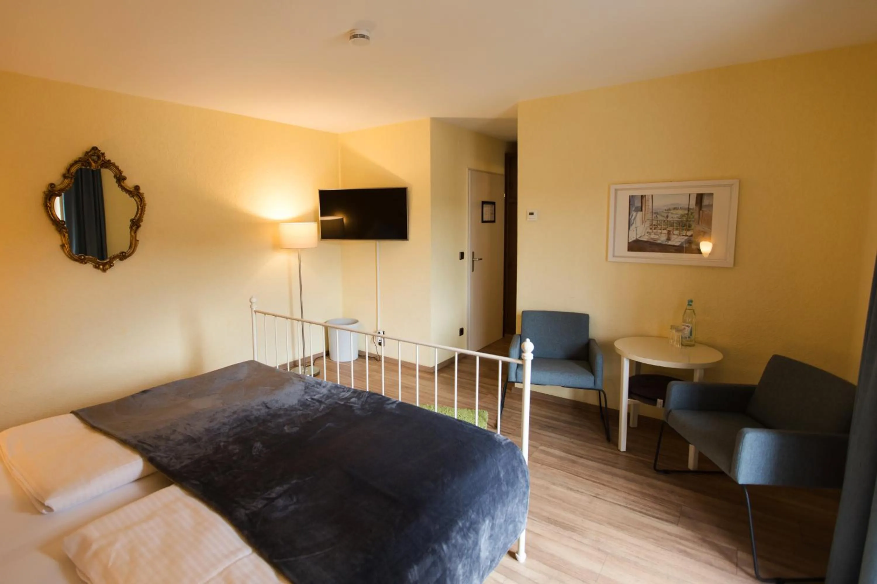 Bed in RATSKELLER Hotel & Restaurant