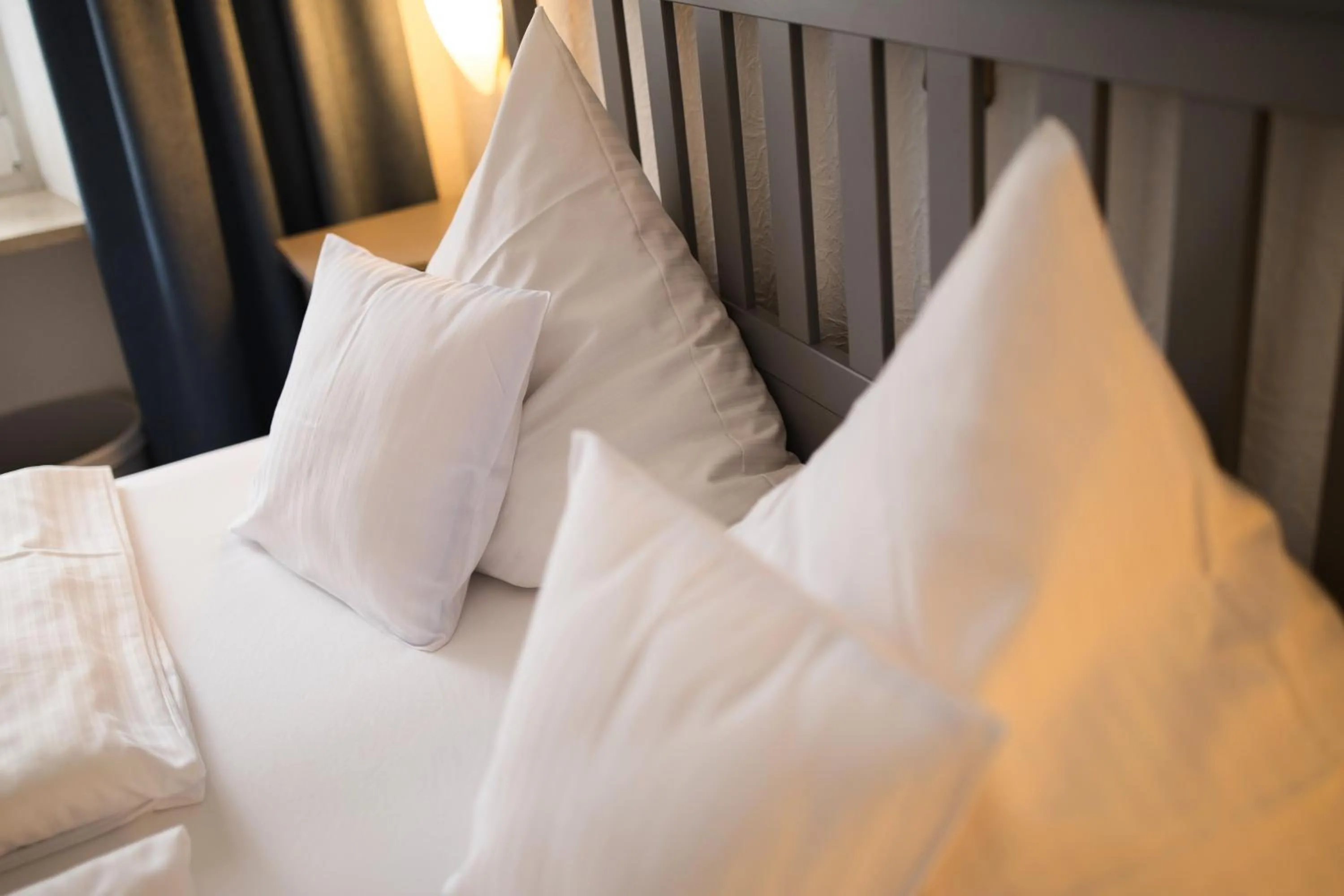 Bed in RATSKELLER Hotel & Restaurant