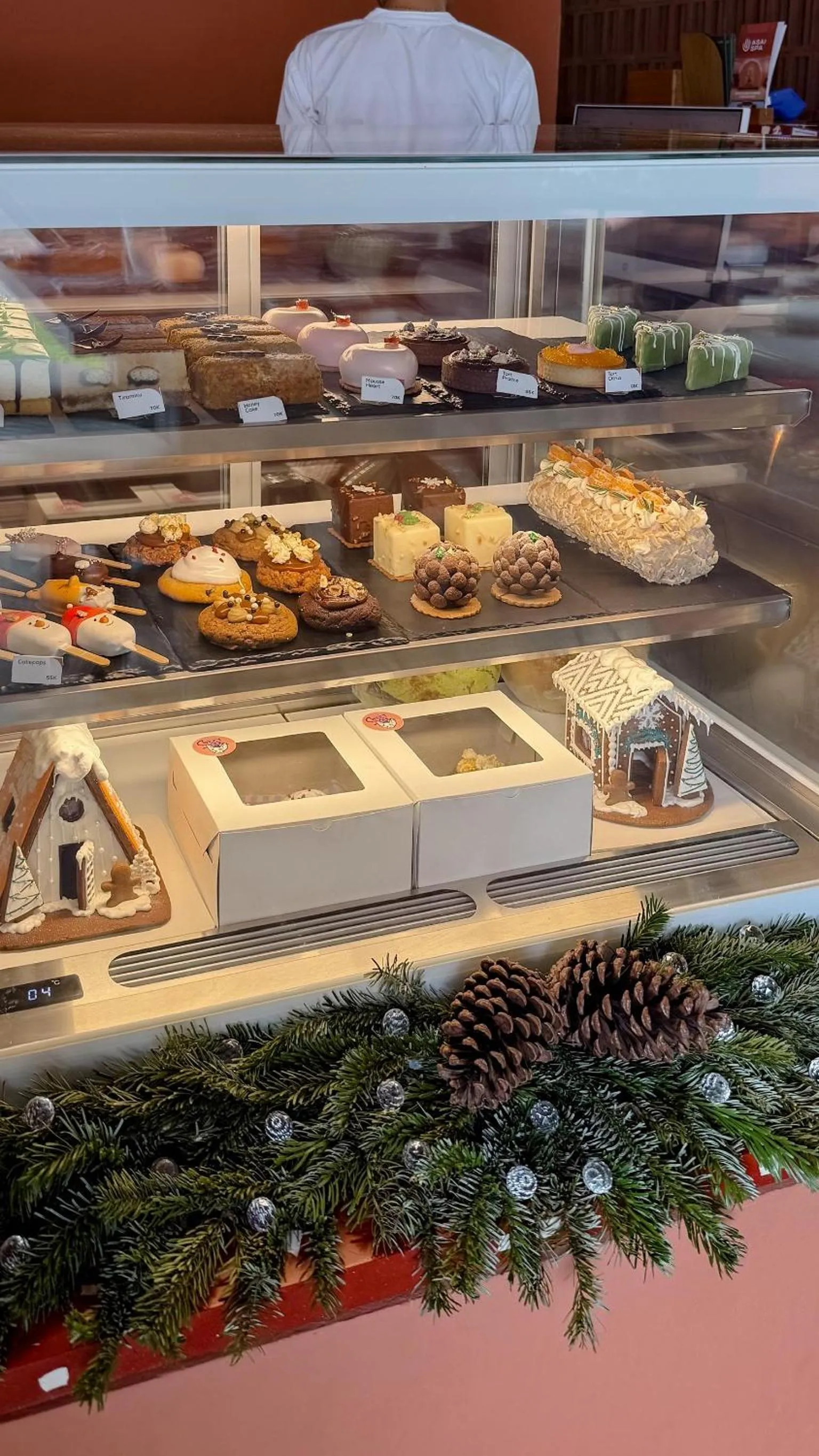 Restaurant/places to eat in ASAI Village