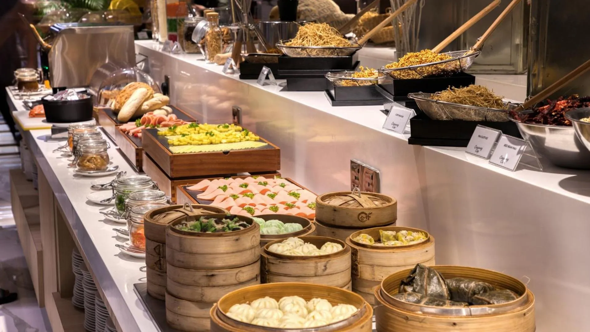 Breakfast in St Giles Southkey