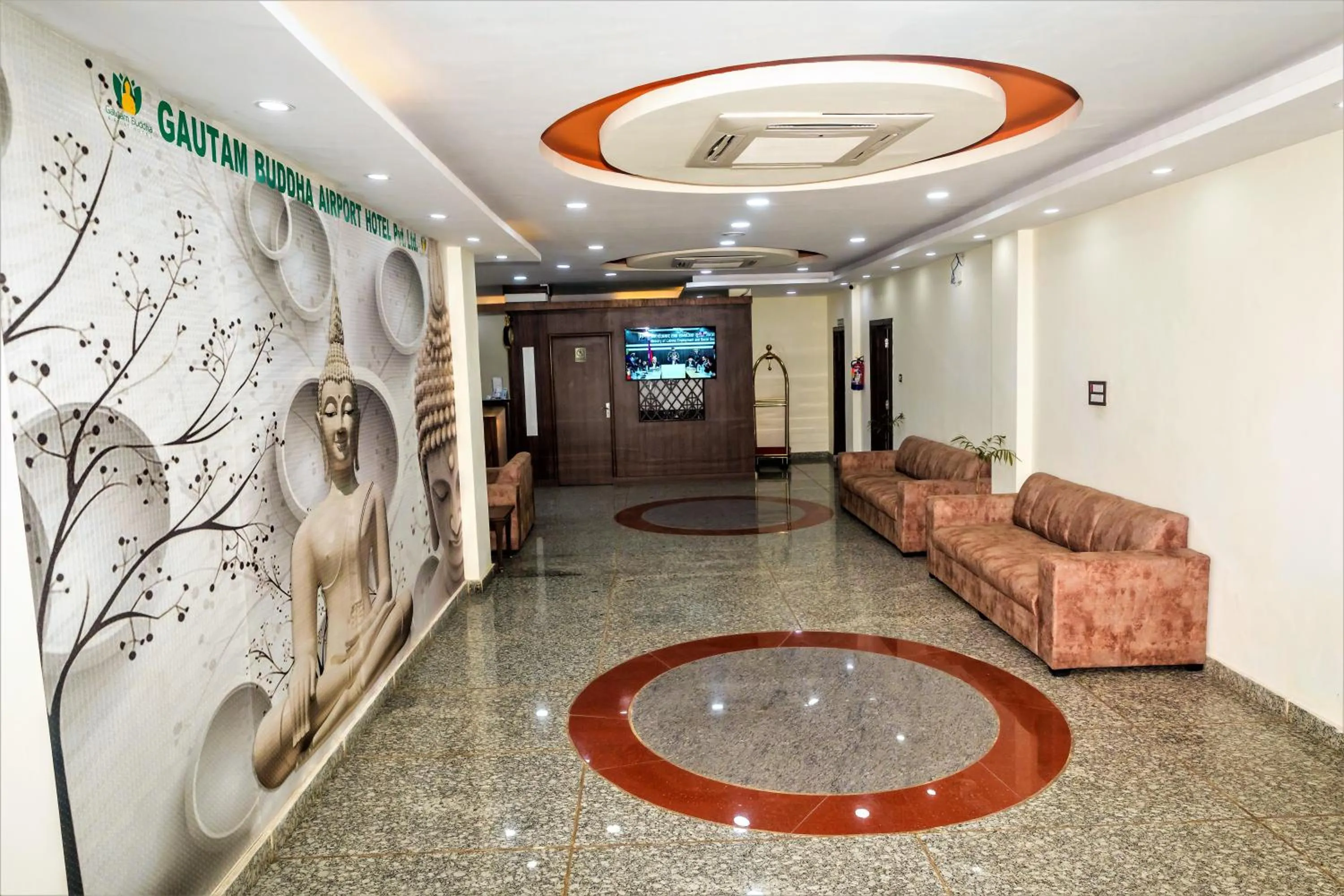 Lobby or reception in Gautam Buddha Airport Hotel