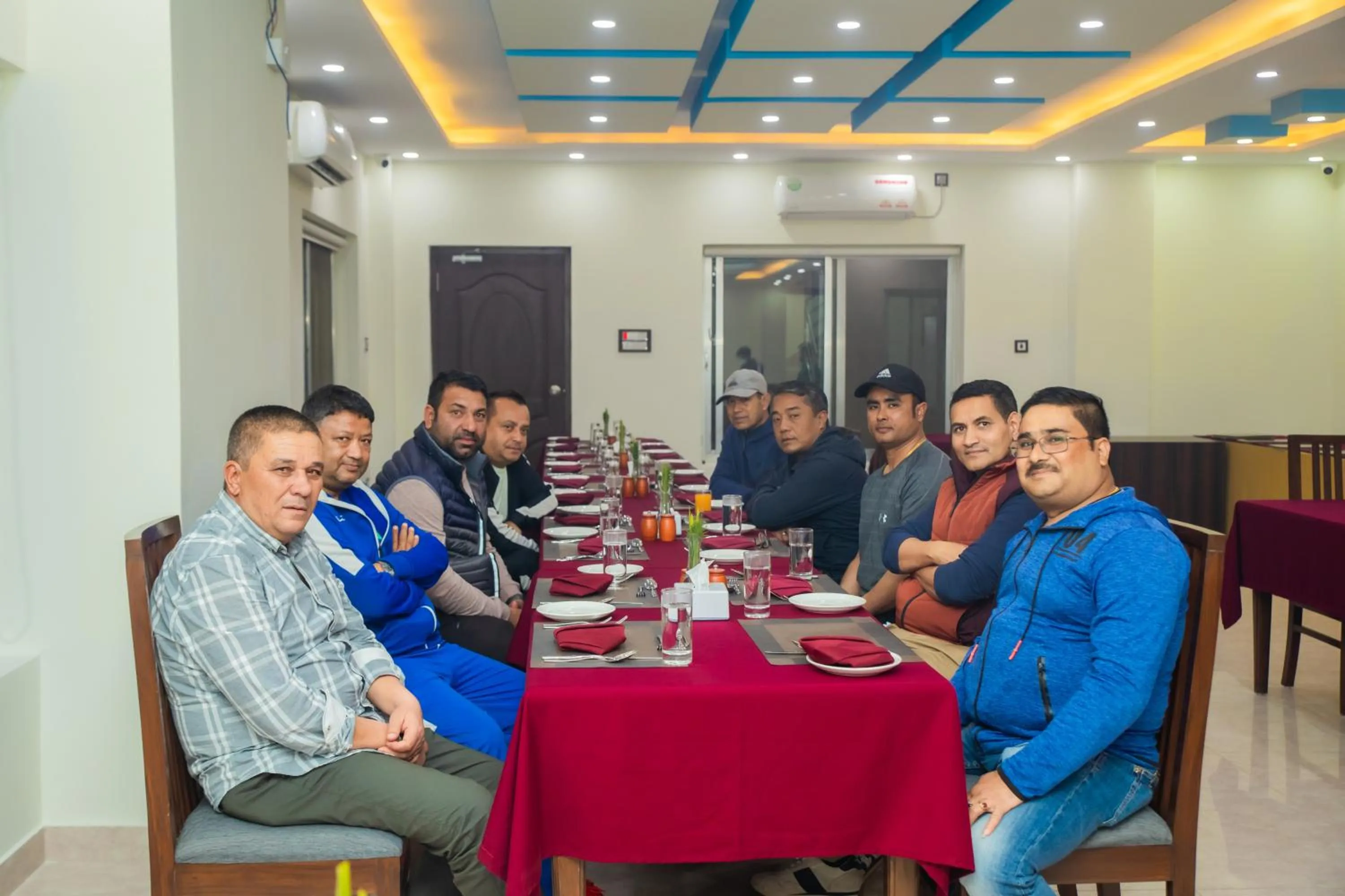 Restaurant/places to eat in Gautam Buddha Airport Hotel