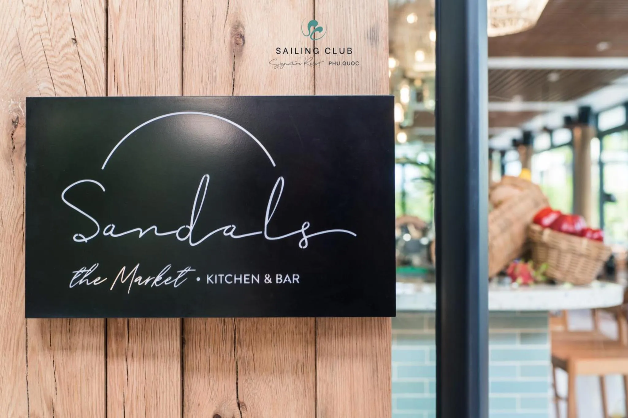 Restaurant/places to eat in Sailing Club Signature Resort Phu Quoc